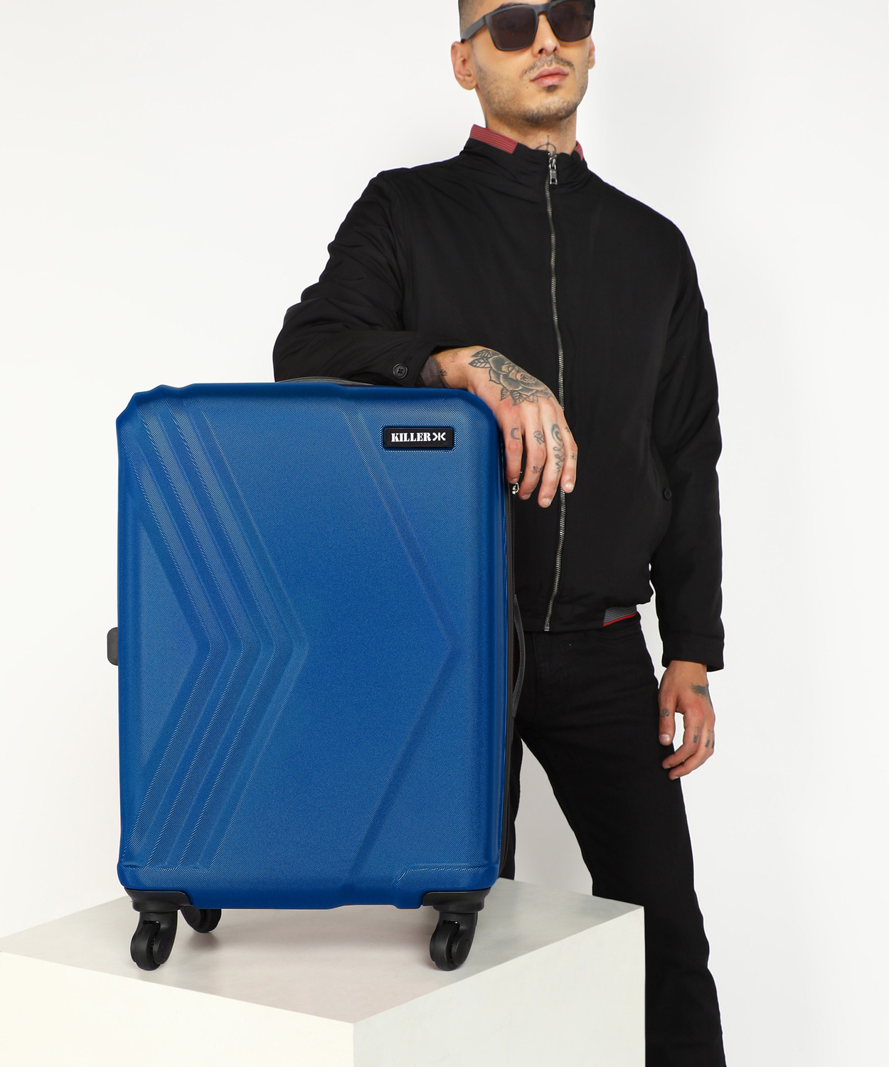 Image of KILLER Arrow Check-in Suitcase 4 Wheels - 24 inch