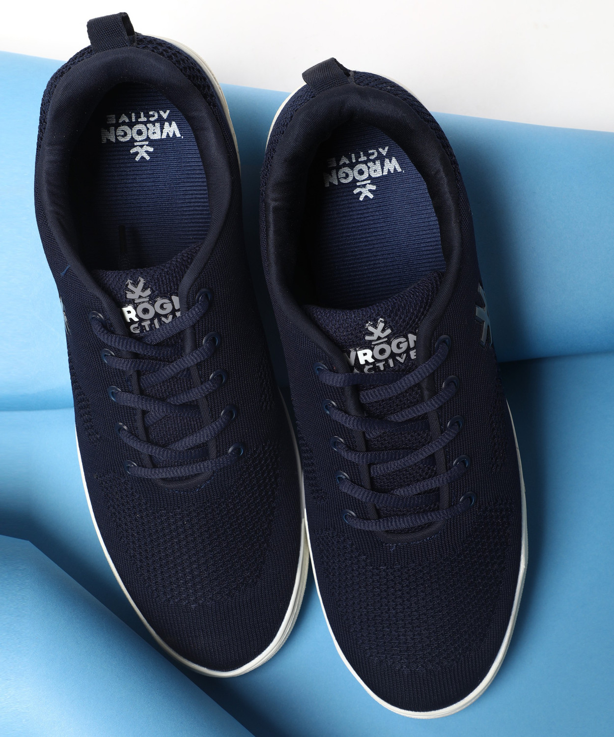 Wrogn men navy blue sneakers online