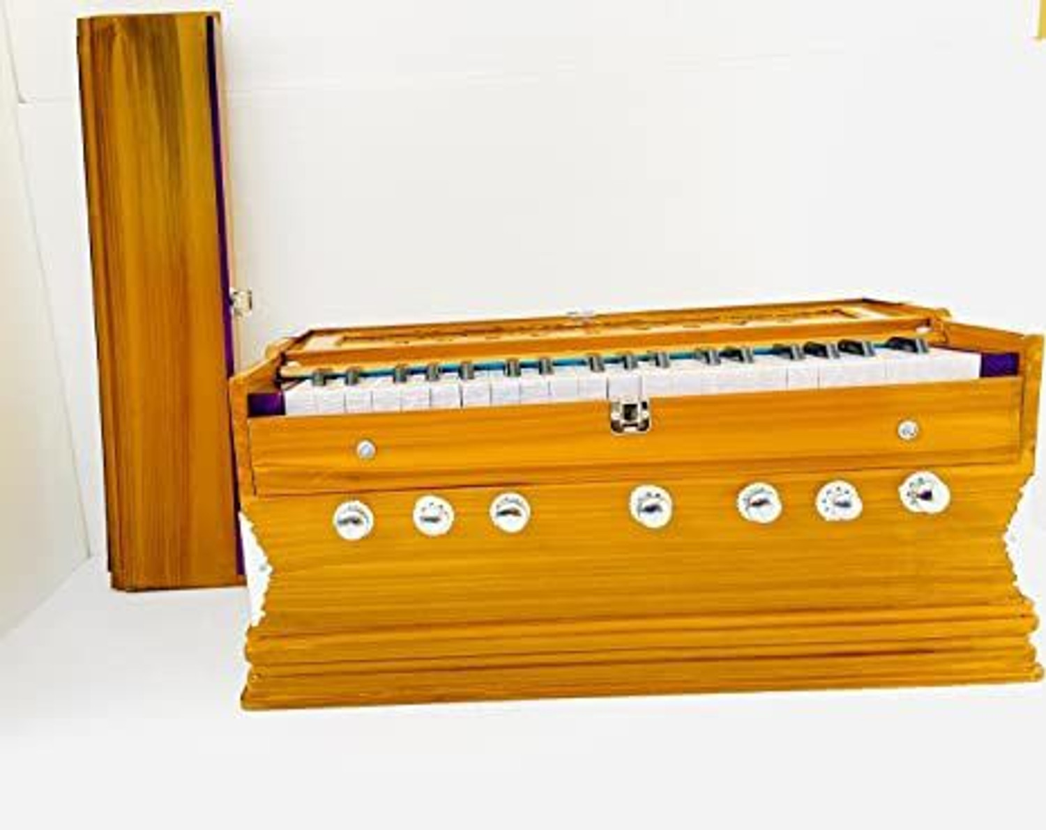 Image of SG MUSICAL NO.1 7 Stopper 3 1 /4 Octive,Double Bellow,39 Keys WITH BAGD123 TBT18 3 1 /4 Octave Harmonium (Two Fold Bellow) 3.25 Octave Hand Pumped Harmonium (Three Fold Bellow, Bass Reed, Male Reed)