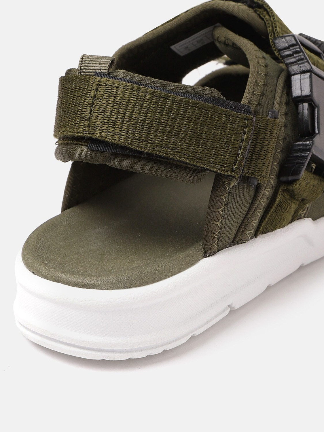 Hrx by hrithik roshan outlet sandals
