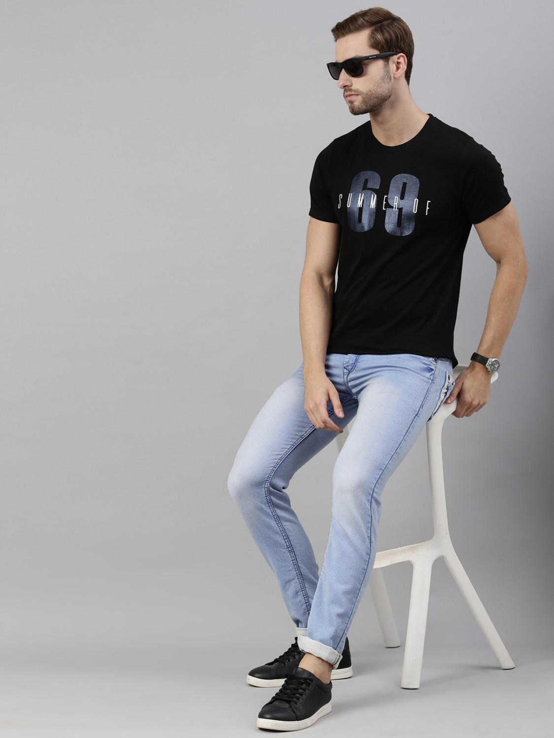 Image of JOVEN Typography Men Round Neck Black T-Shirt