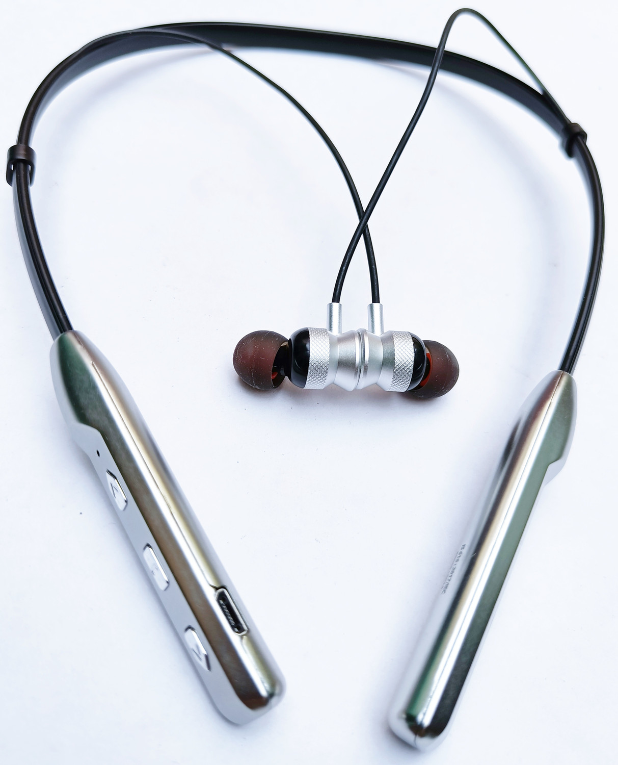 Image of ROKAVO New Neckband silver col wireless Bluetooth Headset 40hr Long battery hi-magnetic Bluetooth