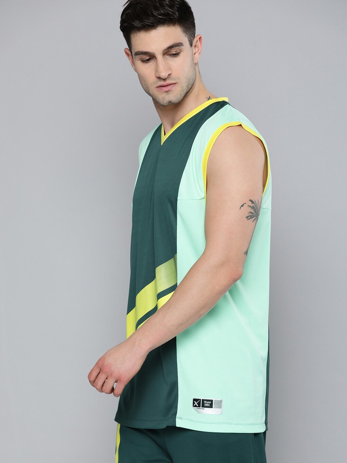 Image of HRX by Hrithik Roshan Colorblock Men V Neck Green T-Shirt