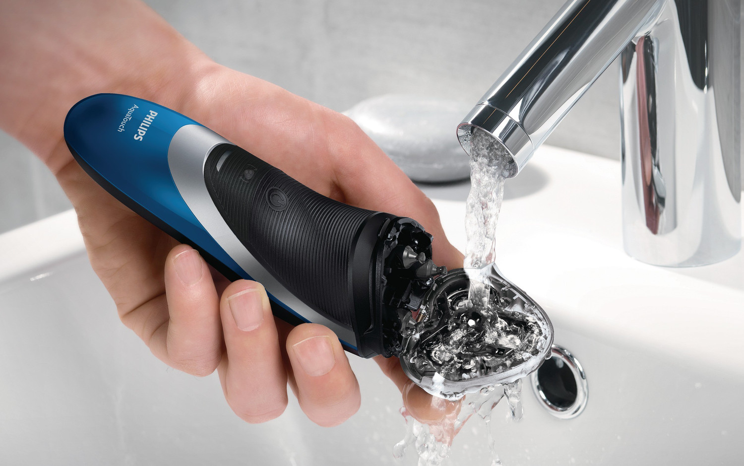 Image of Philips AquaTouch Plus AT890 /16 Shaver For Men