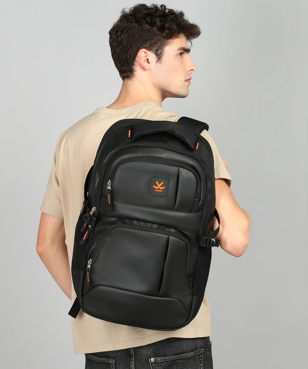 WROGN Discovery 35L Unisex Backpack with Rain Cover – ₹899