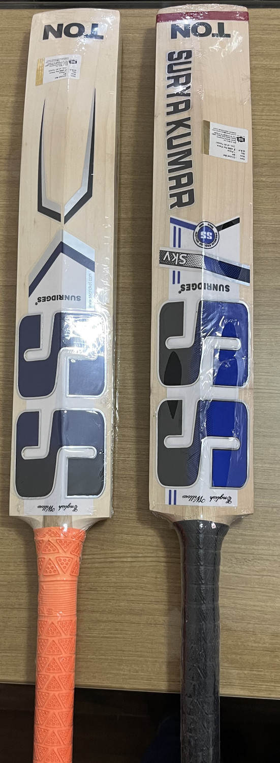 Image of Anmol Traders SS SKY Kashmir Willow Cricket Bat For 15+ Yrs (1200 g)