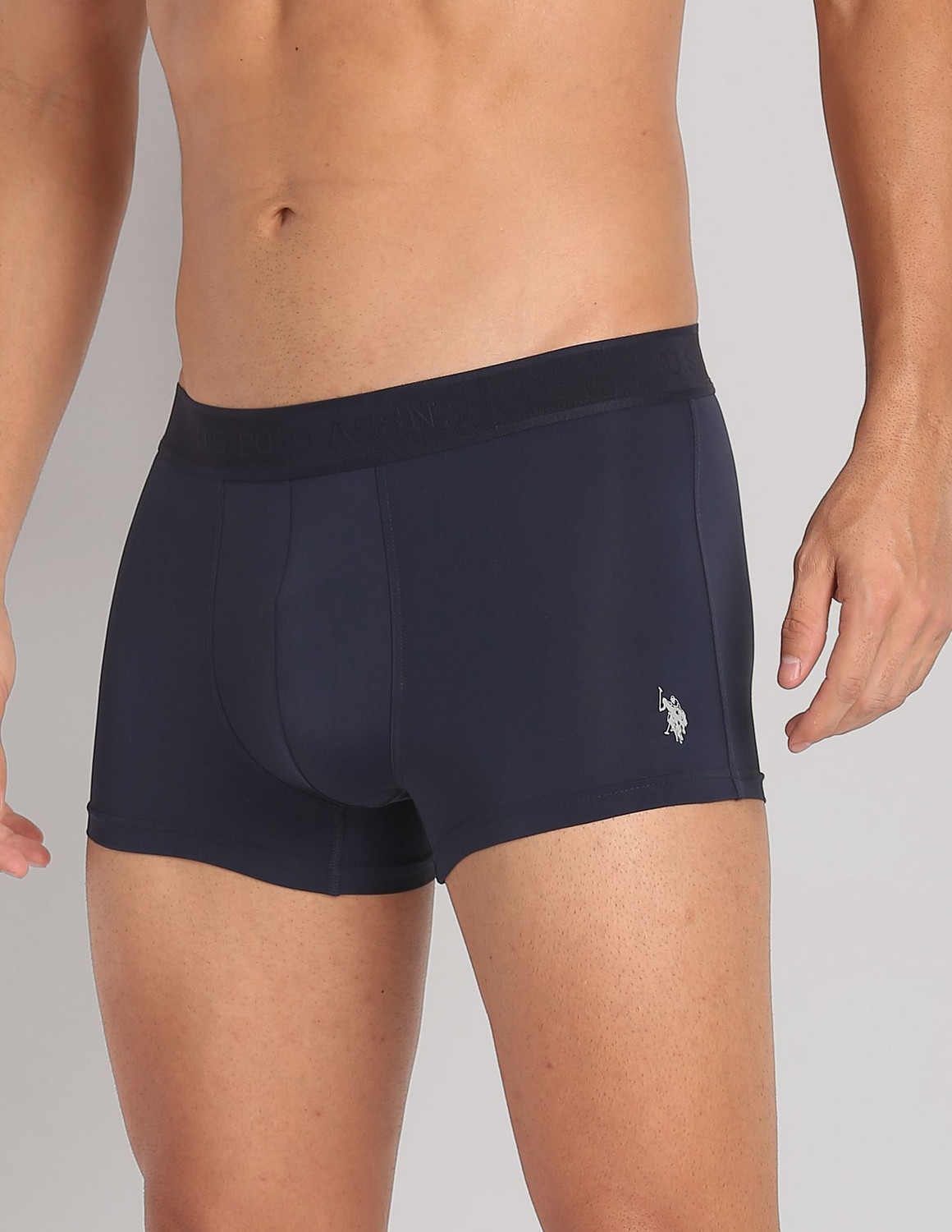 Image of VAN HEUSEN Men Green Solid 4-Way Stretch 3D Logo Waistband Tactel Trunks Solid Men Trunk