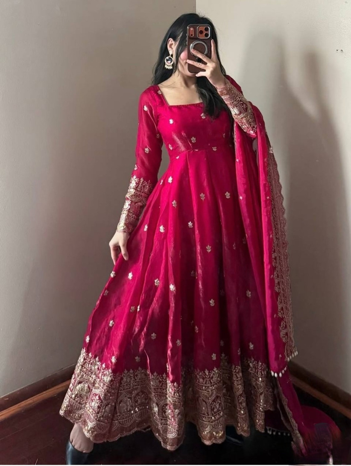 Image of Jay Gopal Tex Women Pure Silk Kurti Pant Dupatta Set