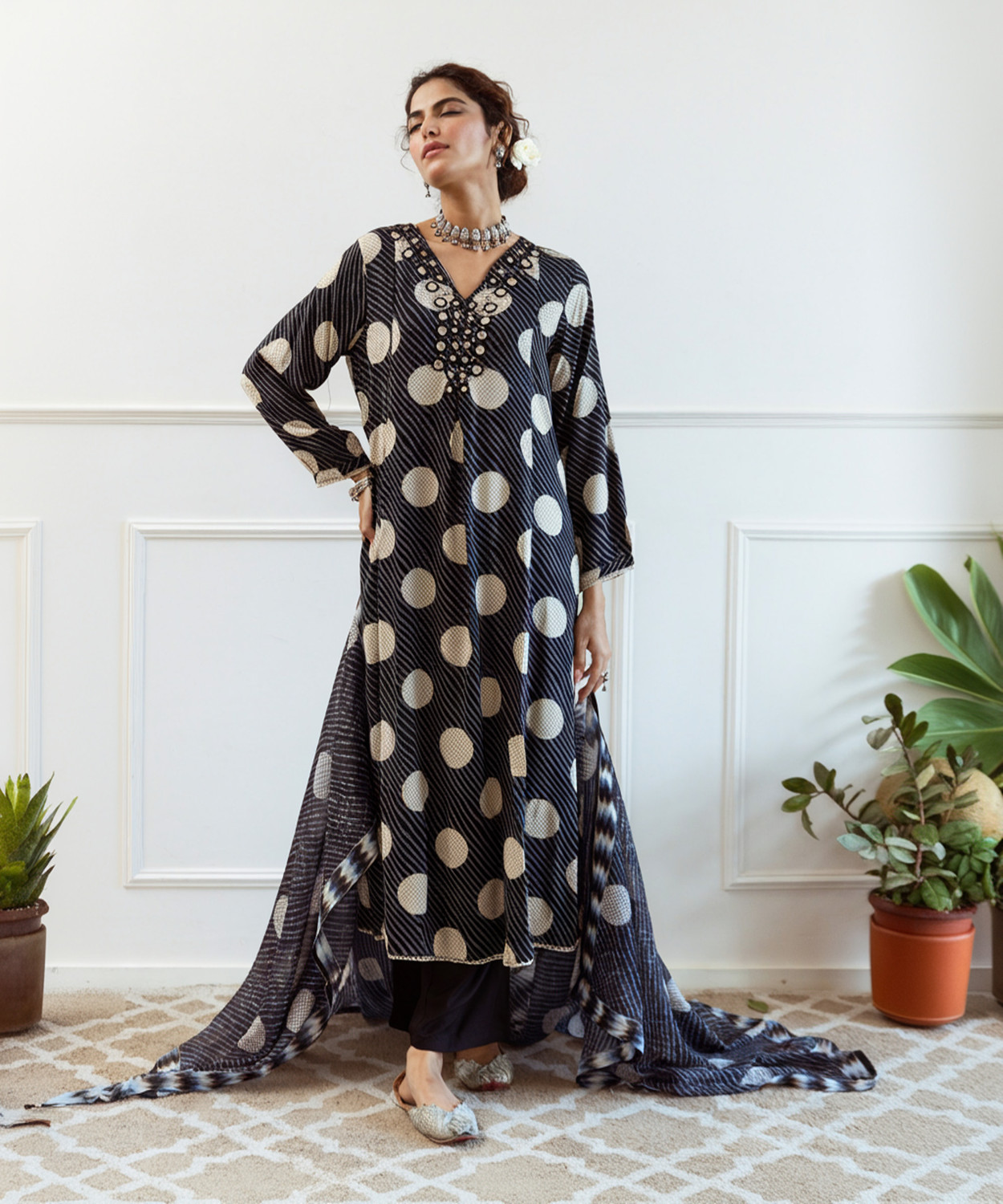 Nehamta Women Kurta Pant Dupatta Set