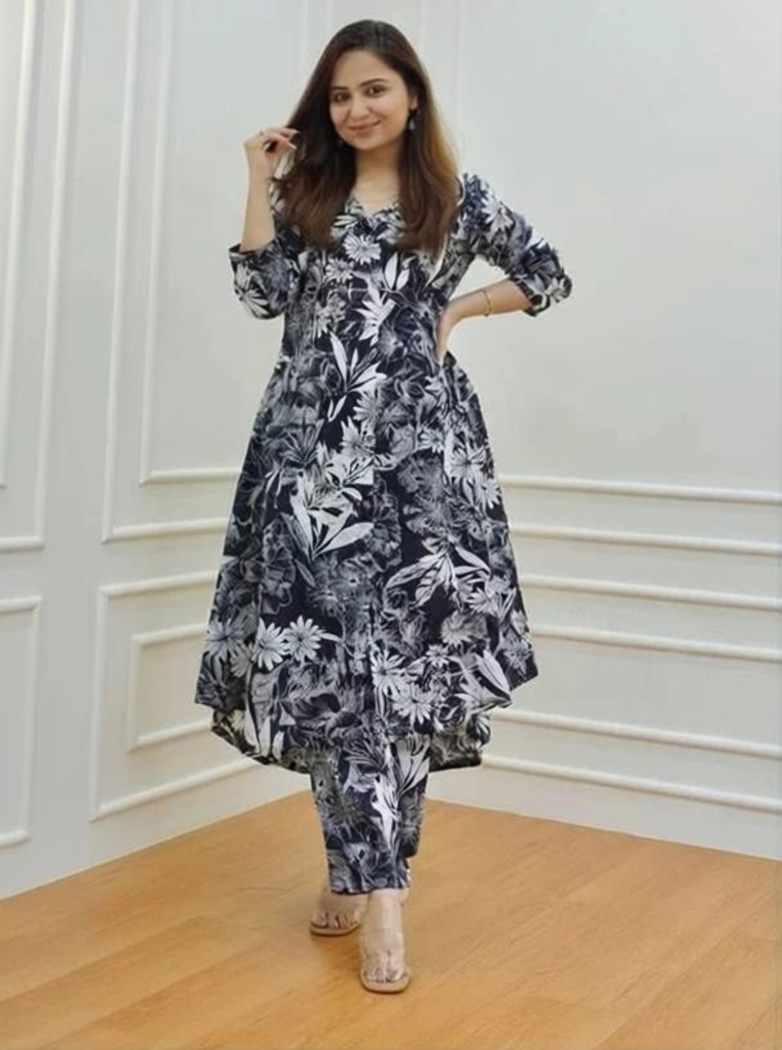 Image of Jaya Women Viscose Rayon Kurta Palazzo Set
