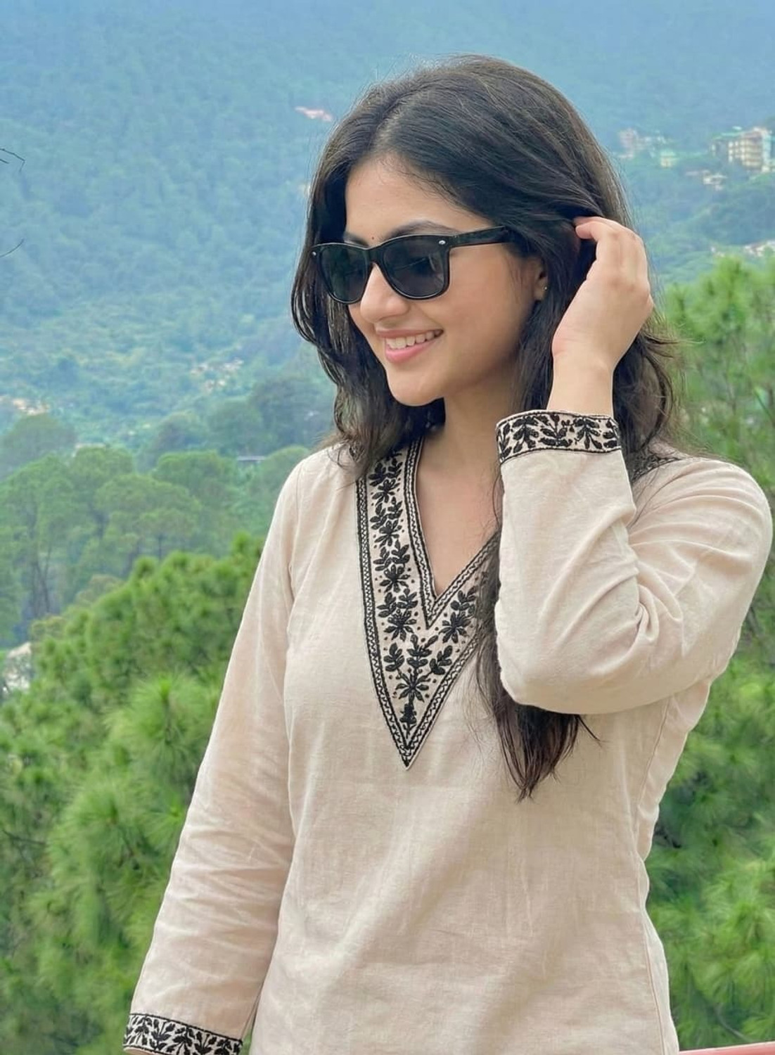 Image of A S COLLESTION Women Cotton Blend Kurta Pant Set
