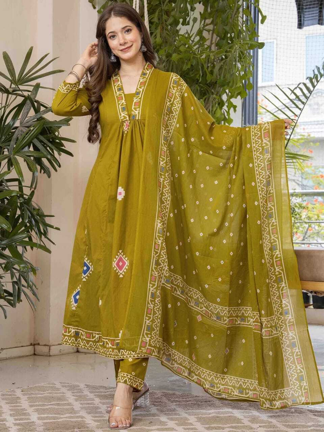 Image of KASHRA Women Pure Cotton Kurta Pant Dupatta Set