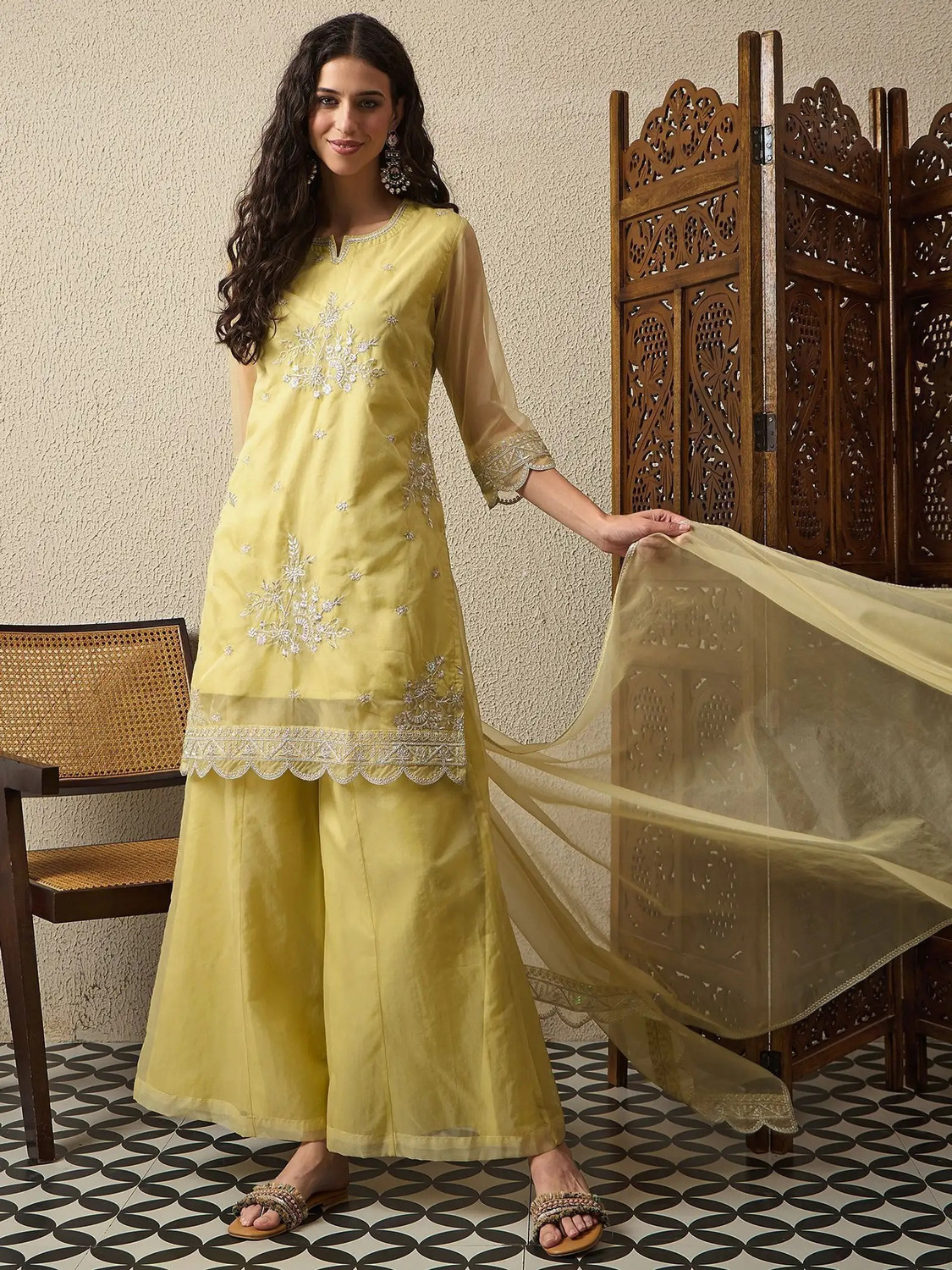 Pranista Fashion Women Kurta Palazzo Dupatta Set