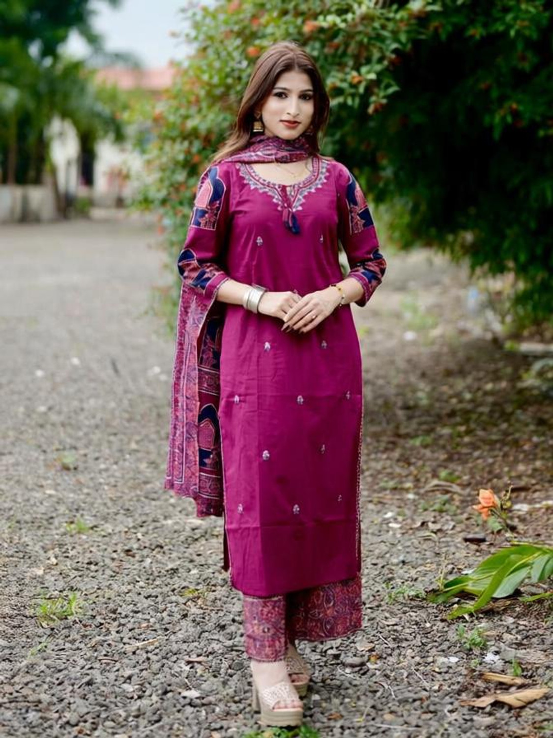 Image of TEO DORI Women Viscose Rayon Kurta Pant Attached Dupatta Set