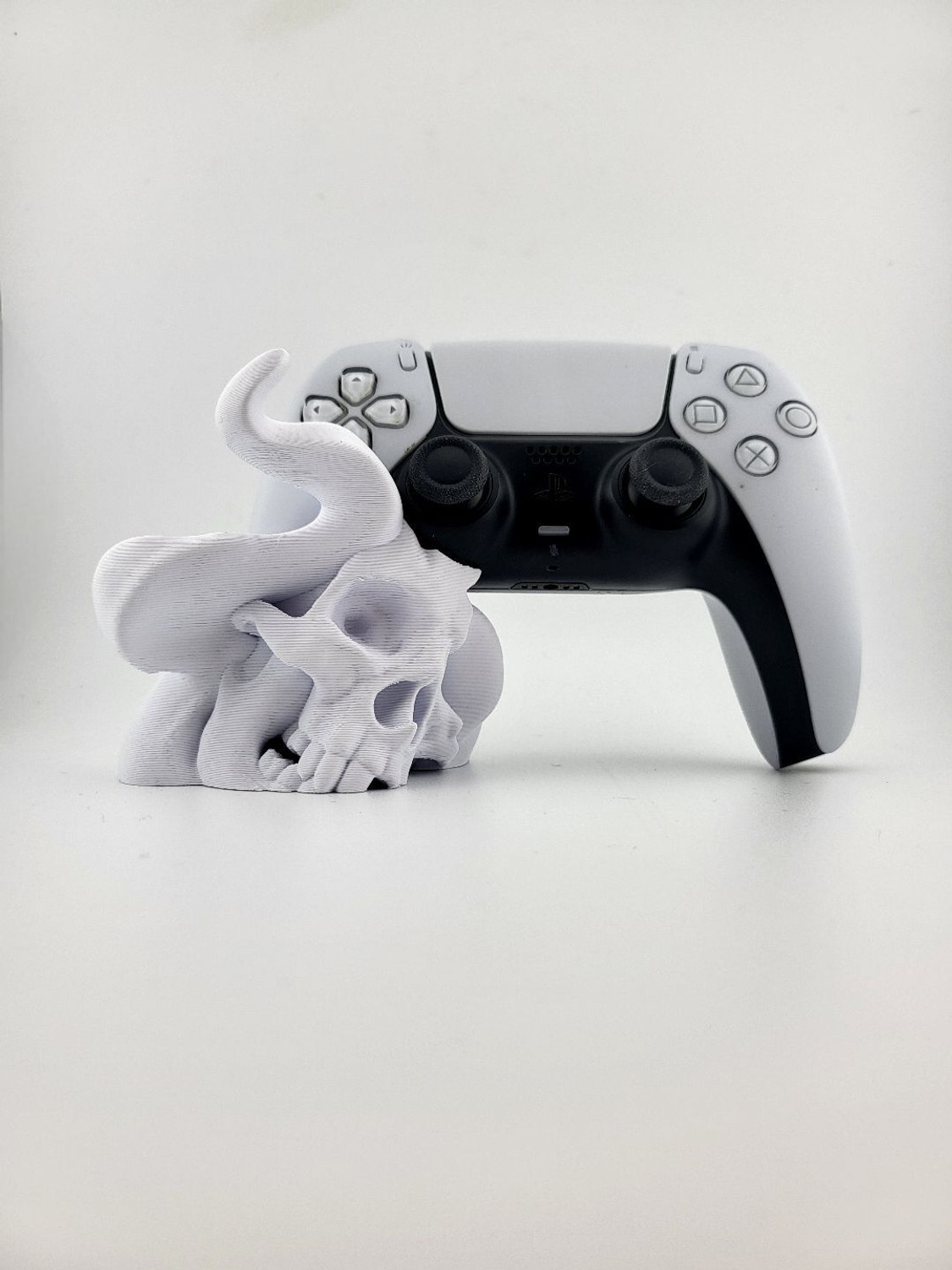 Image of Manifestation Oni mask controller stand Gaming Accessory Kit (Multicolor, For PS2, PS3, PS5, Xbox 360, Xbox One, Xbox One S, Xbox One X, Xbox Series S, Xbox Series X, iOS)
