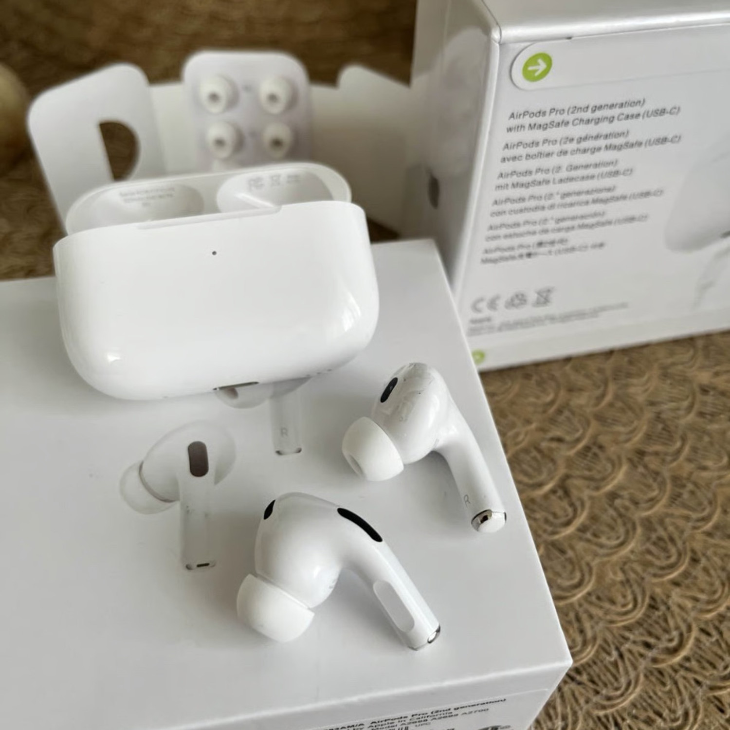 Image of Fire-Boltt Aero Lite TWS Earbuds, Custom EQ Profiles, 50H Battery, Quad Mic ENC, BT 5.4 Bluetooth Headset (Polar White, True Wireless)