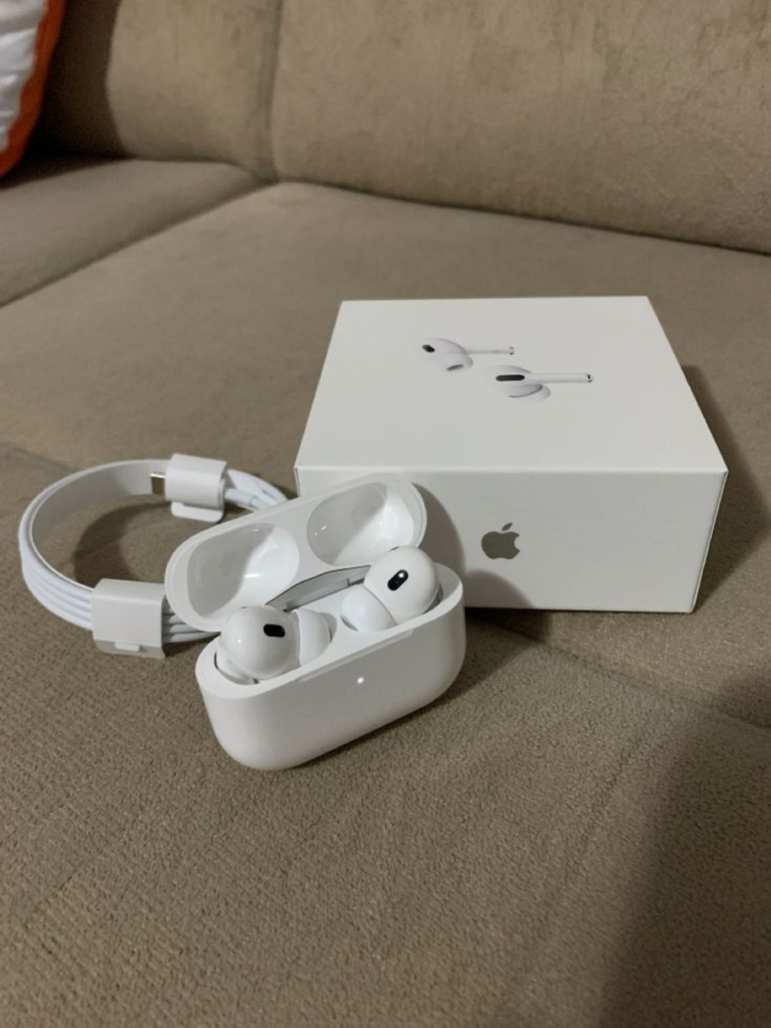 Image of SOUNDBUZZ AIRPODSS 4 gen ANC (white colour) Bluetooth Headset (White, True Wireless)