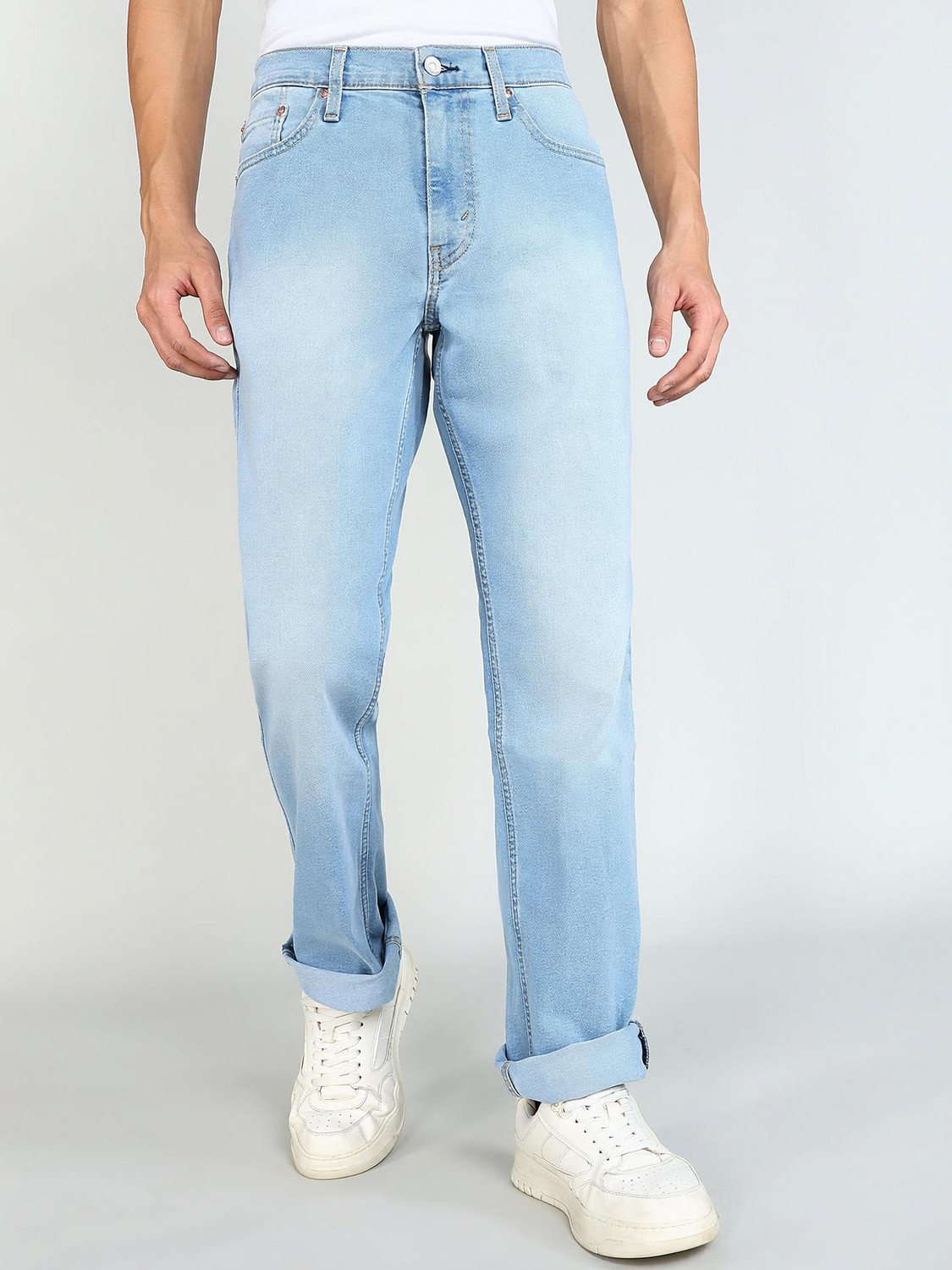Men Tapered Fit Mid Rise Light Blue Jeans
