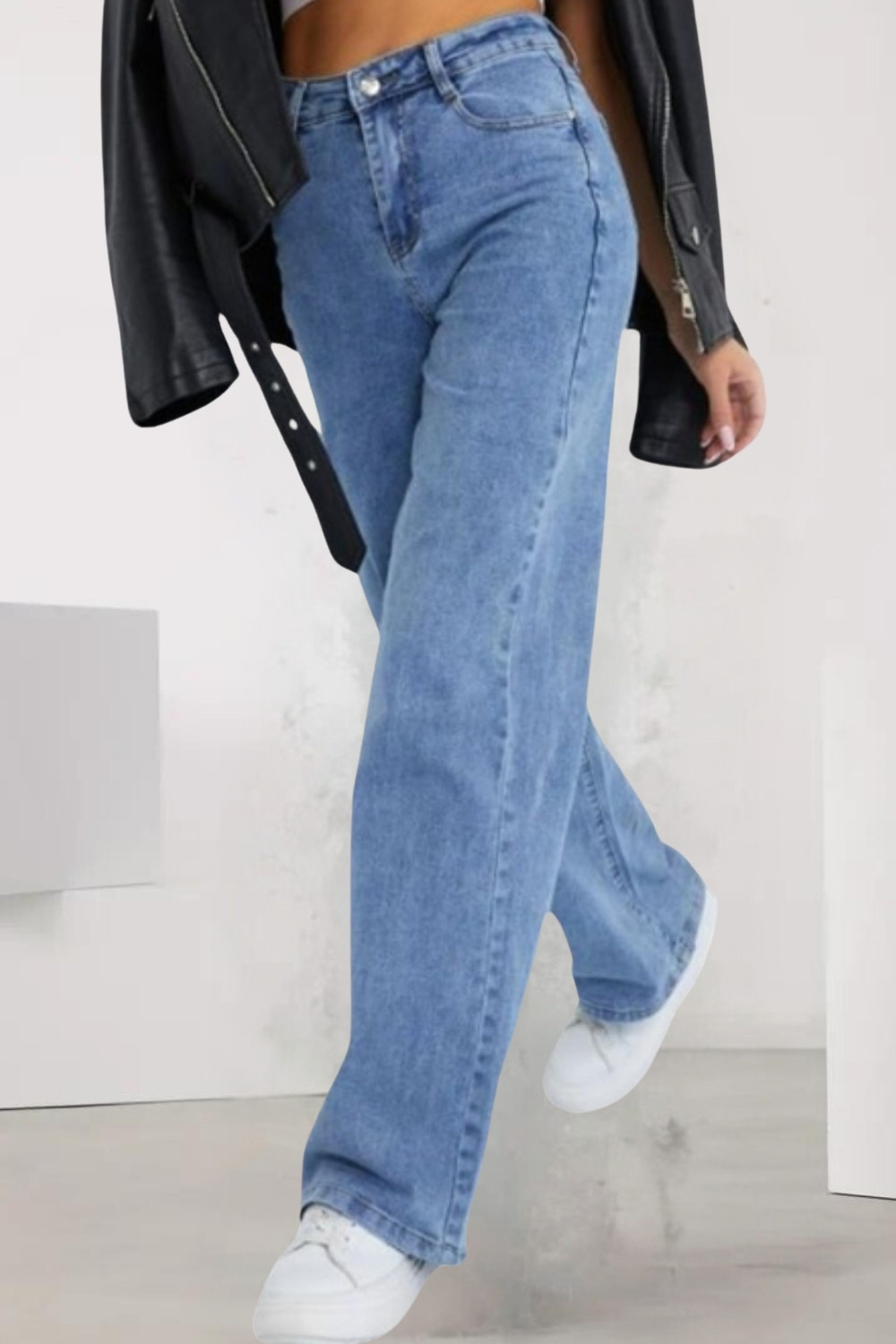 Image of Crazeis Women Loose Fit High Rise Light Blue Jeans