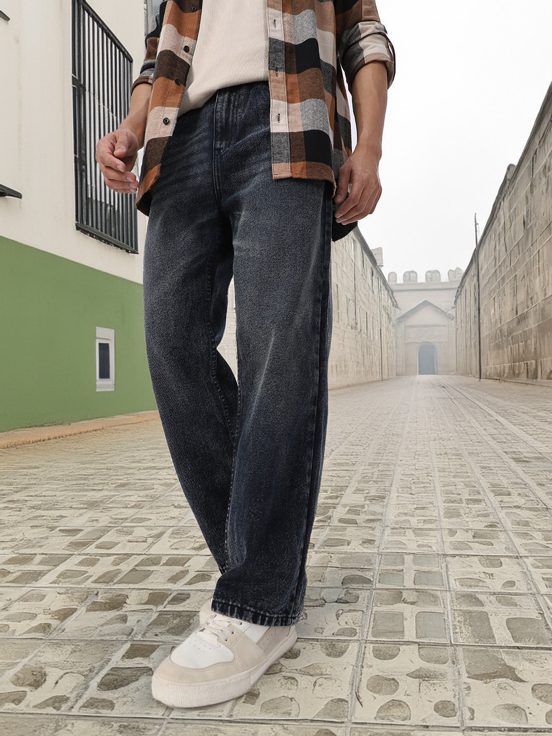 Men Loose Fit Mid Rise Black Jeans