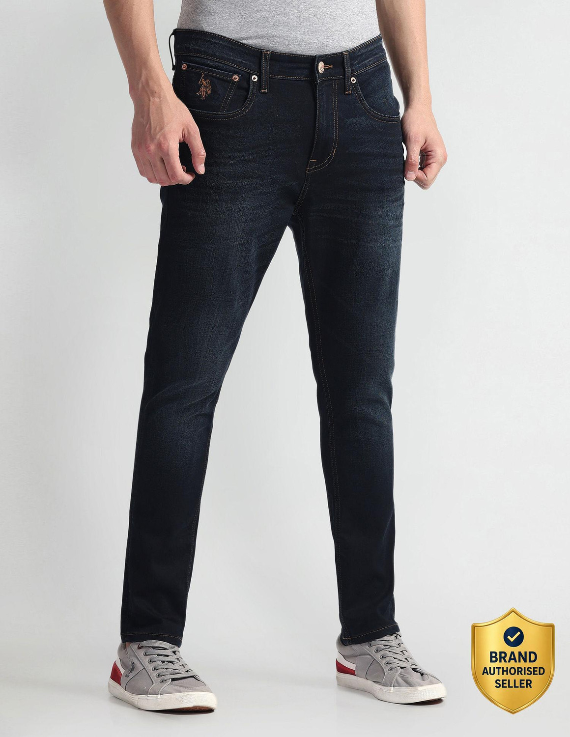 Image of U.S. POLO ASSN. Men Slim Mid Rise Black Jeans
