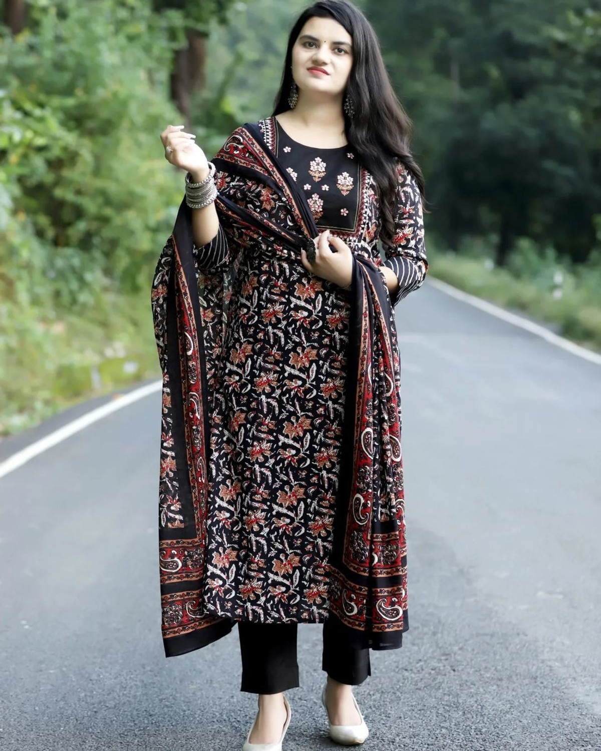 KULDEVYANI Women Kurta Pant Dupatta Set Price History