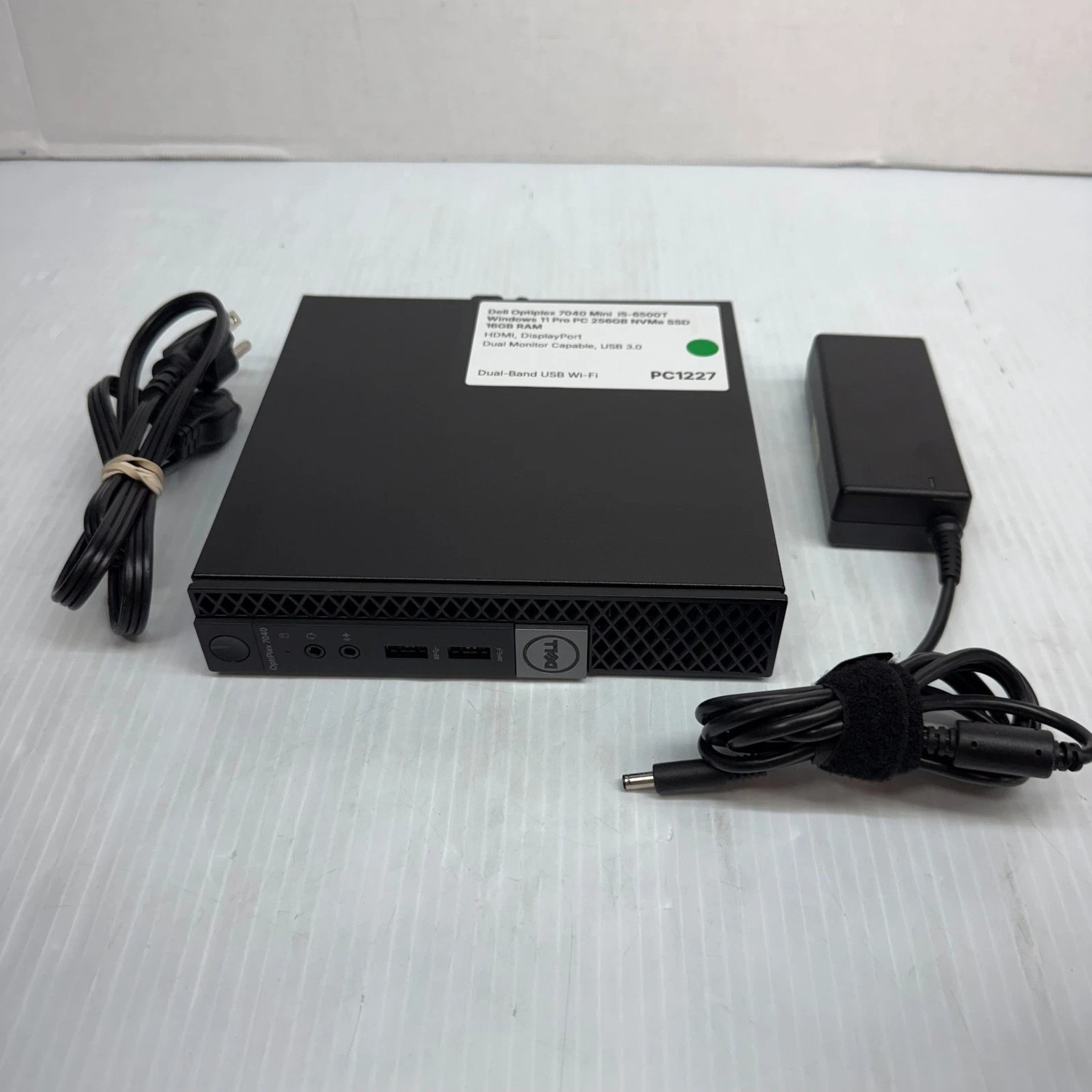 Image of Thinkpad Renewed LenovoT470 i5 7th Gen laptop windows 11 with MS Offic - Windows 11 Pro, Intel Quad ( Core i5-7th Generation) Processor Type 7500, 7800TE, 530 MB Graphics Card, 8 GB DDR-4 RAM | 2600 MHz, 256 GB SSD M.2. Mini PC (Black)