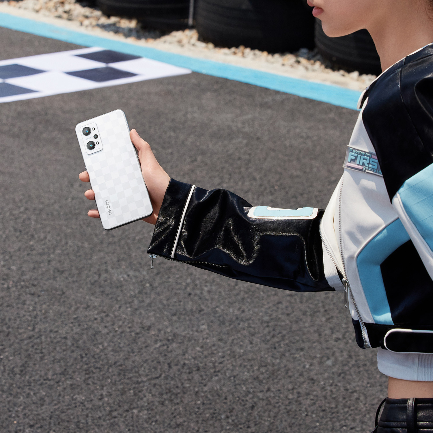 Image of realme GT Neo 3T (Drifting White, 256 GB)