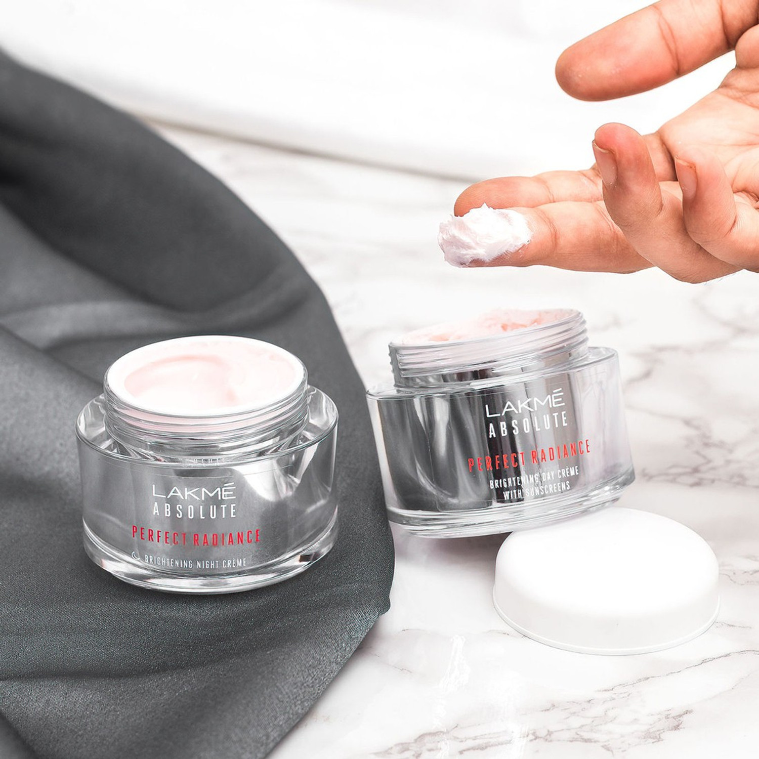 Image of Lakme Absolute Perfect Radiance Skin Brightening Day and Night Creme