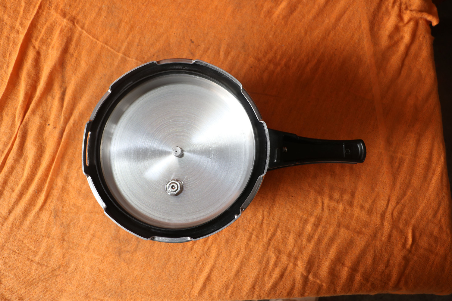 Image of Lakshmi Pressure cooker Tall, Induction Cooker, Outer Lid Pressure Cooker 1 L Induction Bottom Pressure Cooker (Aluminium)