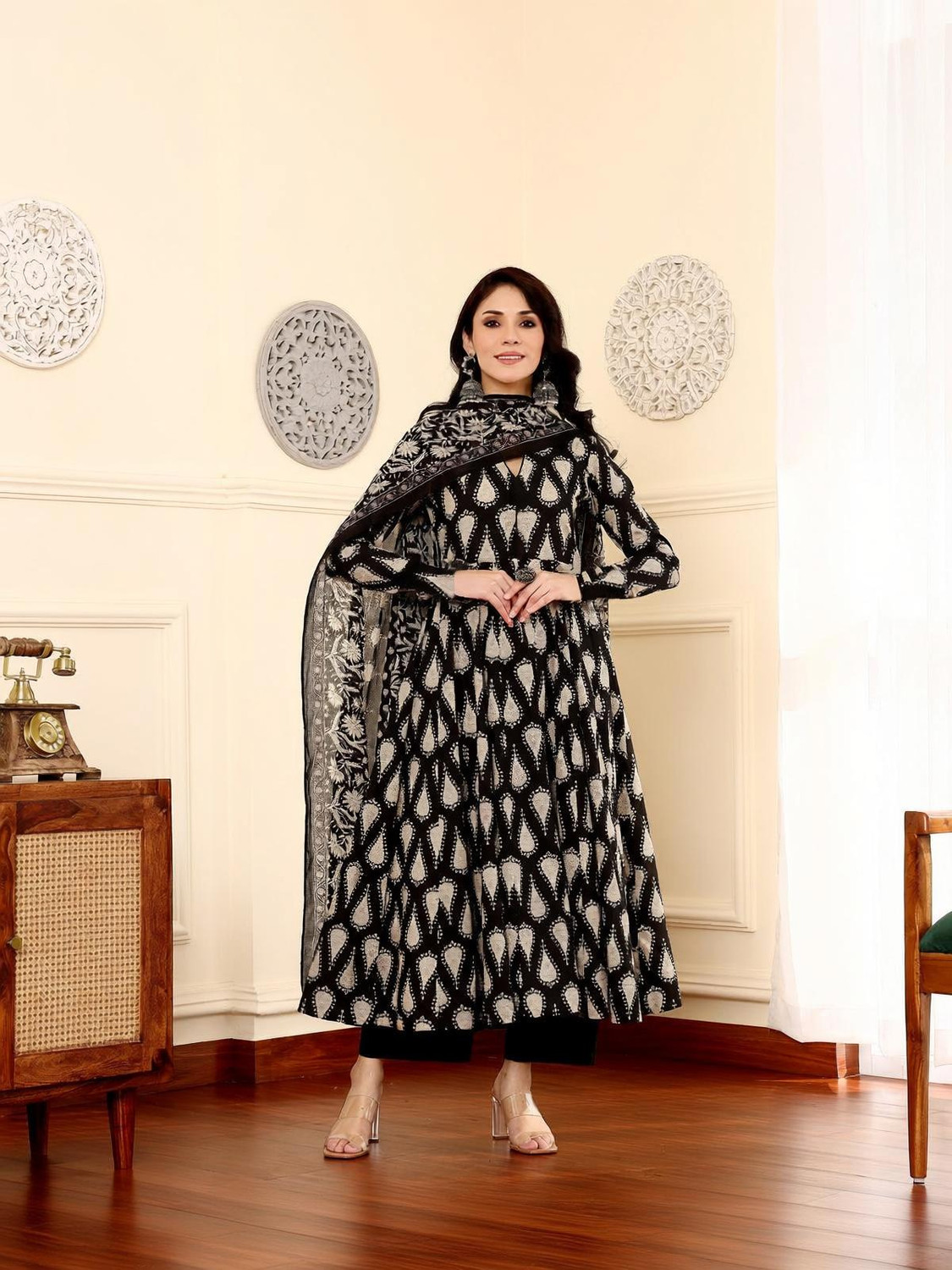 Image of Toochki Printed Kurta, Salwar & Dupatta Set