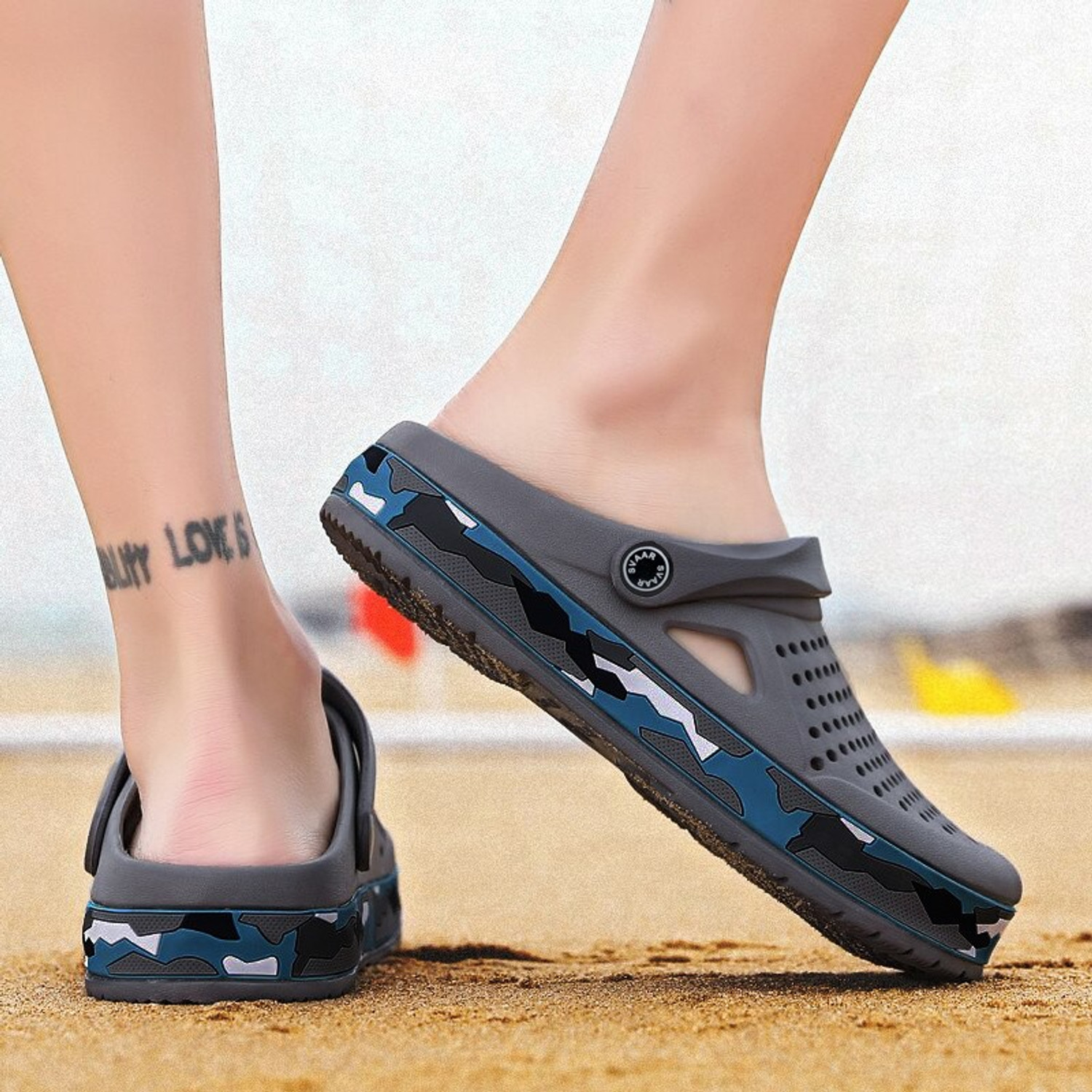 Image of Svaar Men Clogs