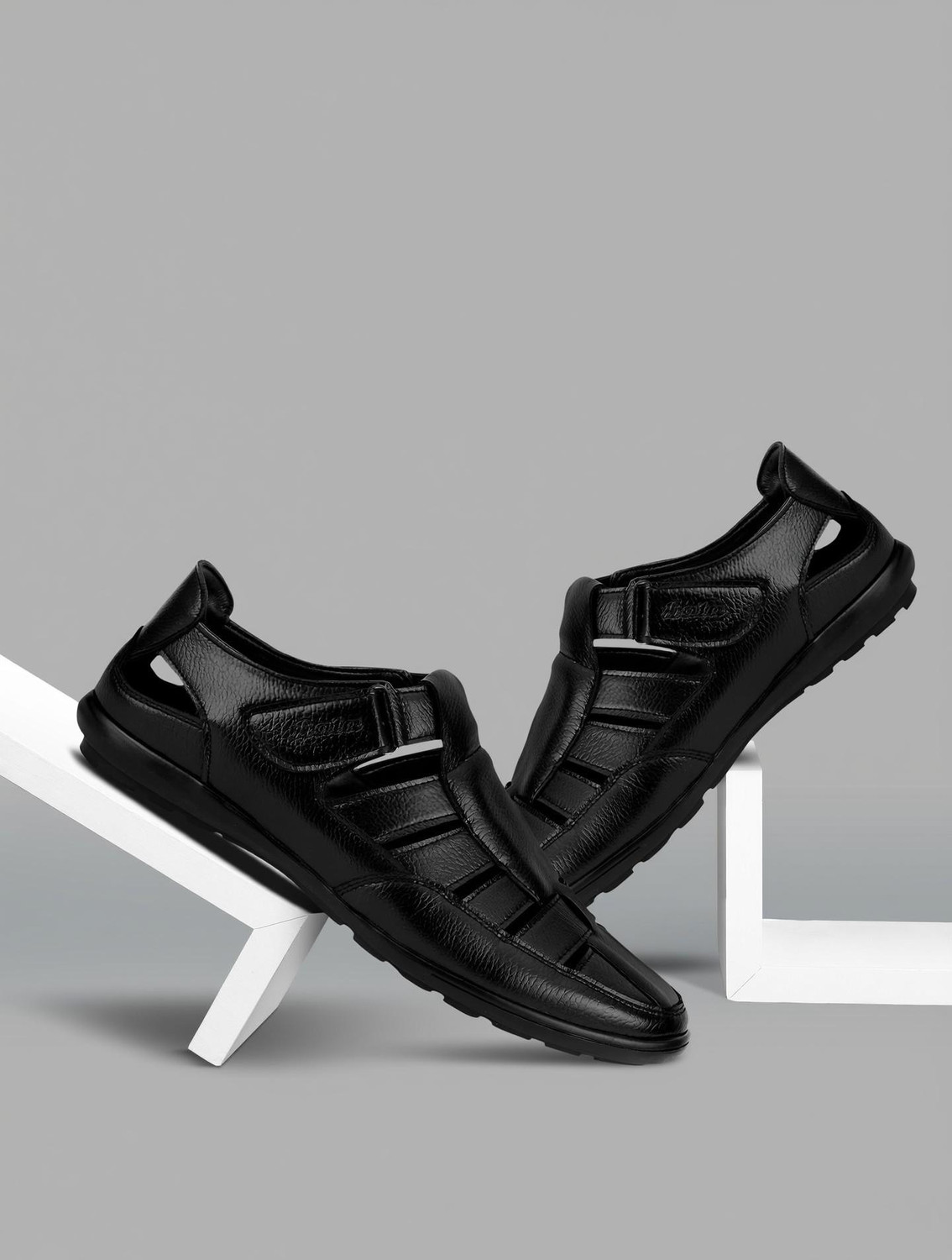 Men Black Clogs Sandal