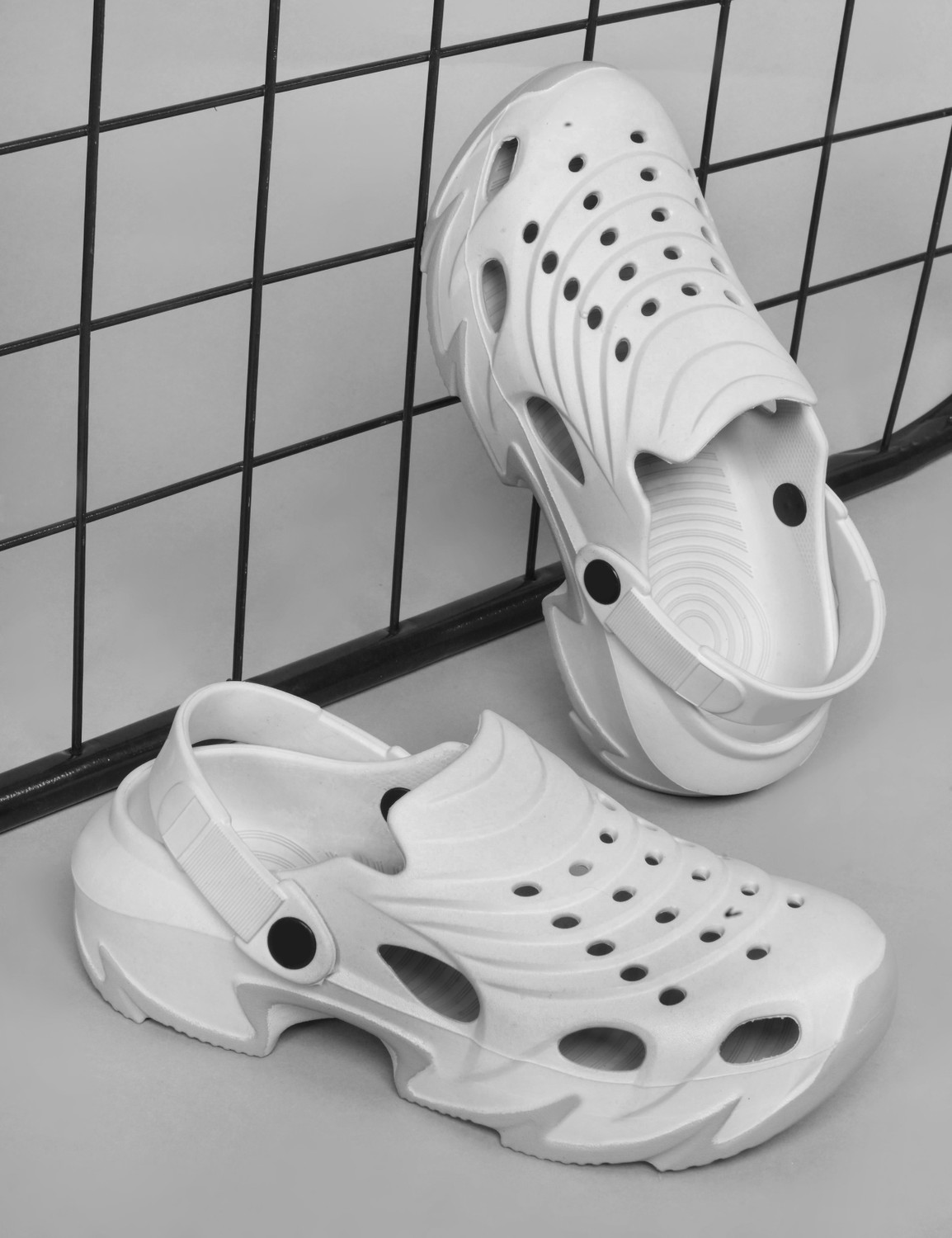 Image of Kraasa Men Clogs Sandal (White , 11)