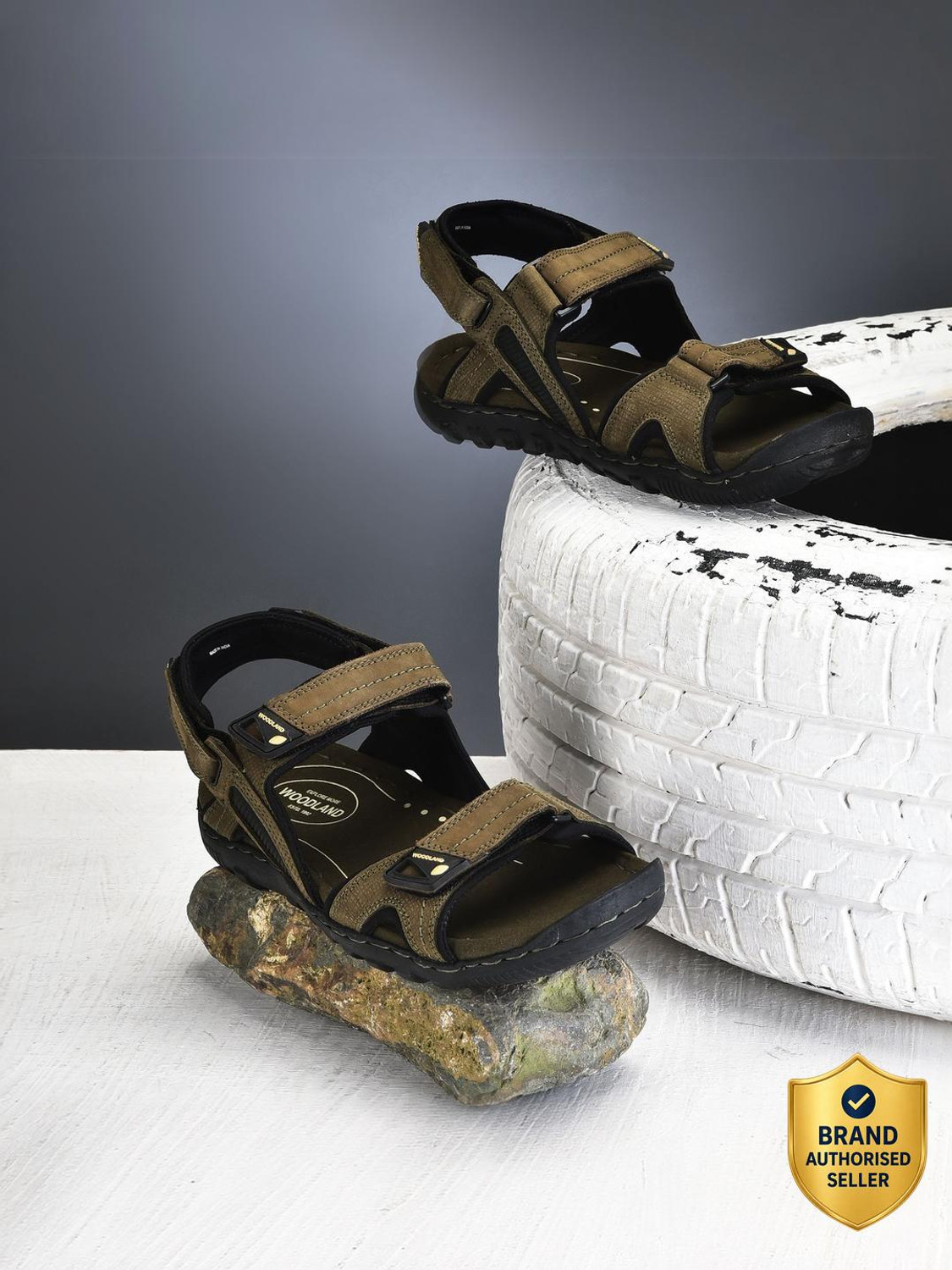 Image of WOODLAND Men Sandal (Green , 6)