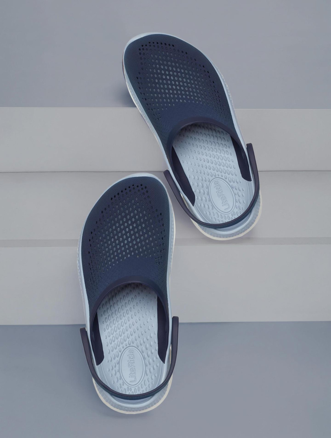 CROCS Men Navy Clogs