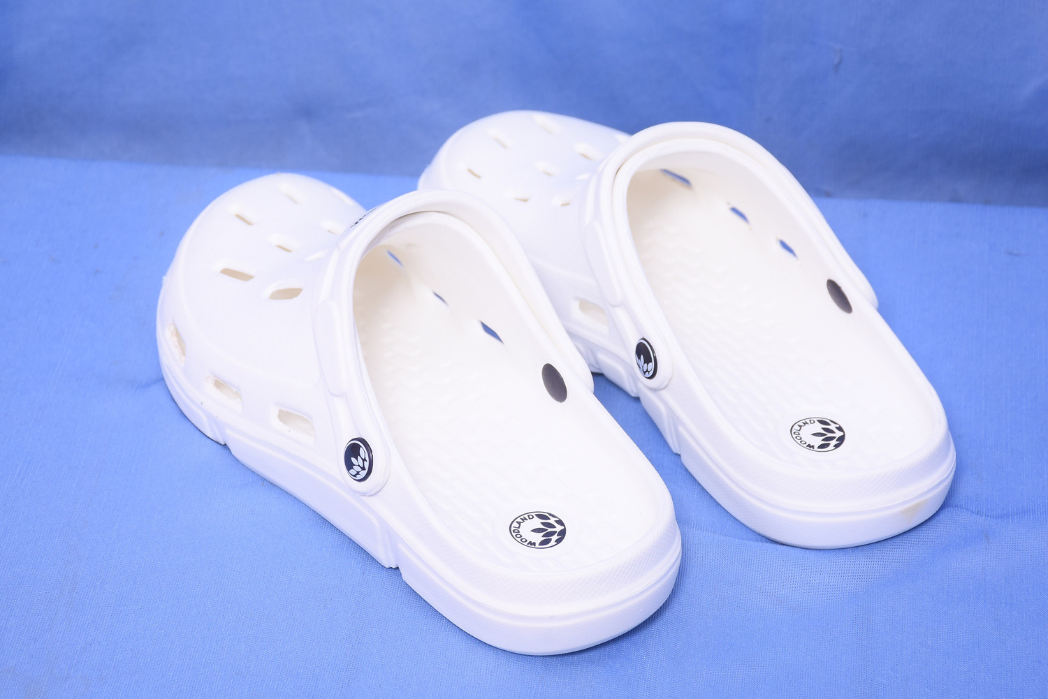 Woodland crocs outlet