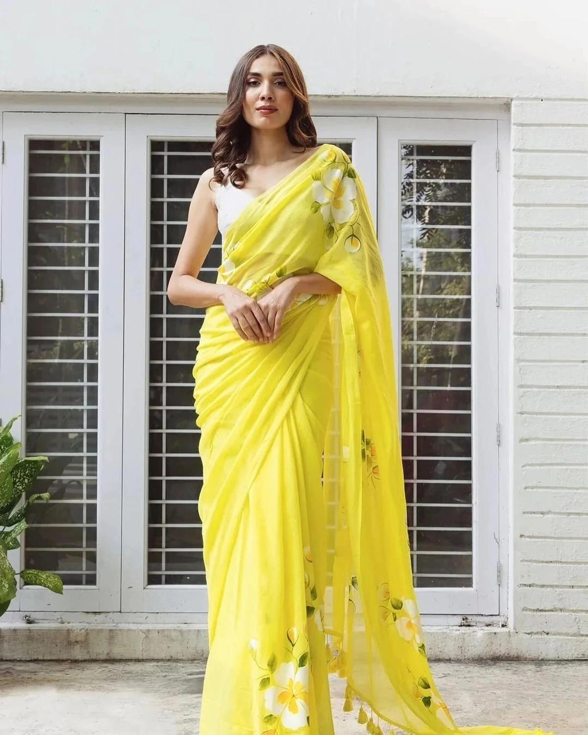 Image of b bella creation Printed Daily Wear Organza Saree (Yellow)
