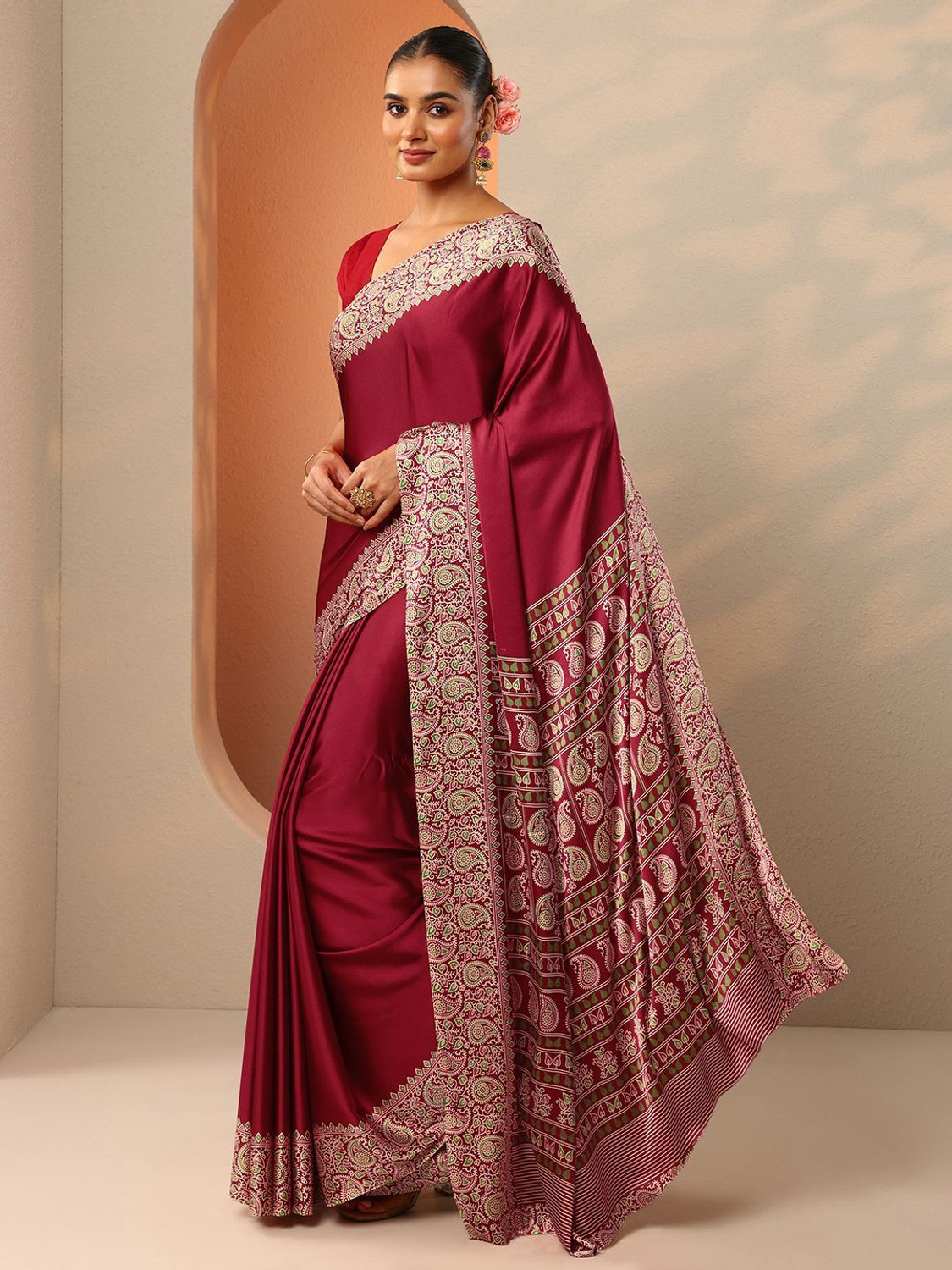 Libas Solid/Plain Daily Wear Satin Saree