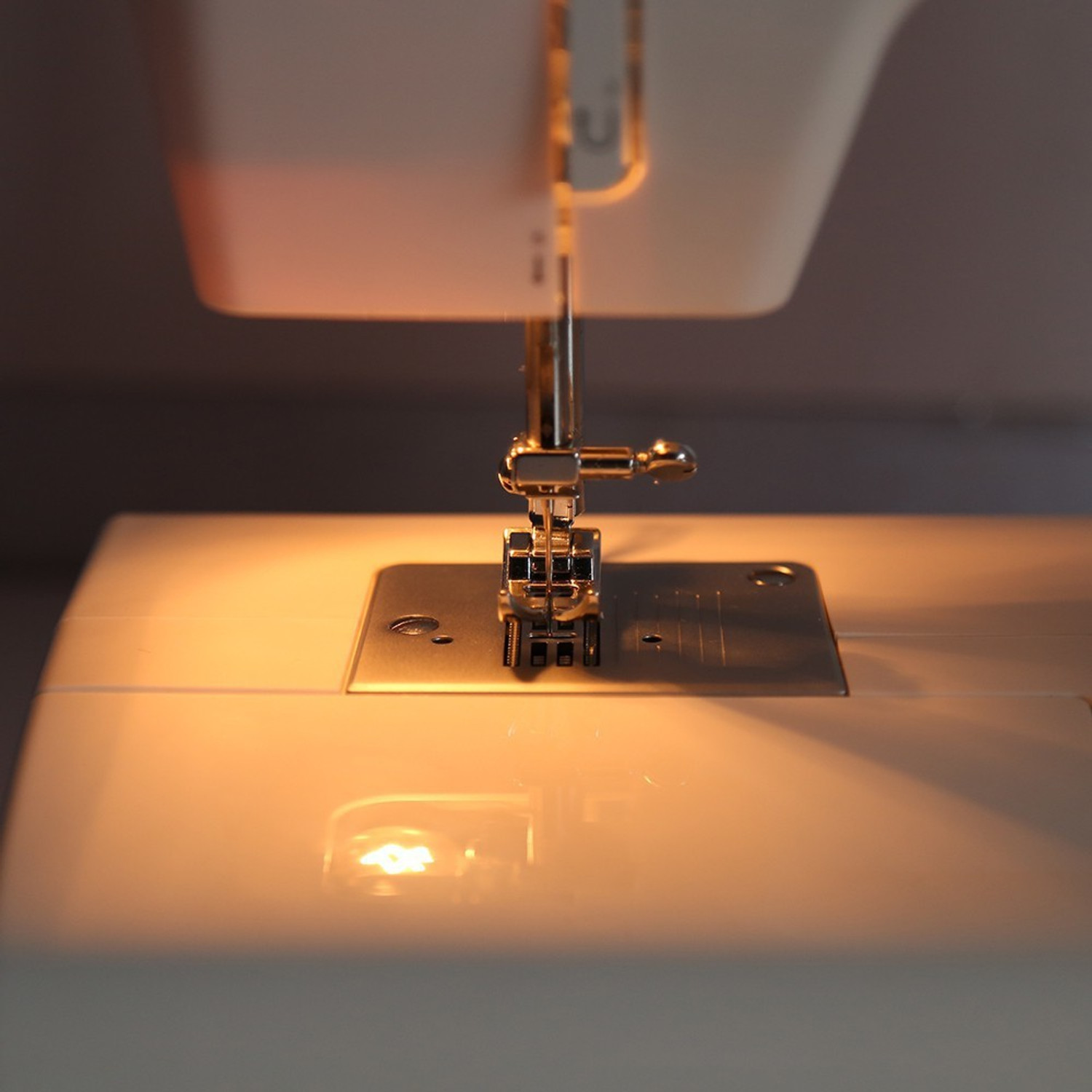 Singer FM 2250 Electric Sewing Machine ( Builtin Stitches 10) Price History