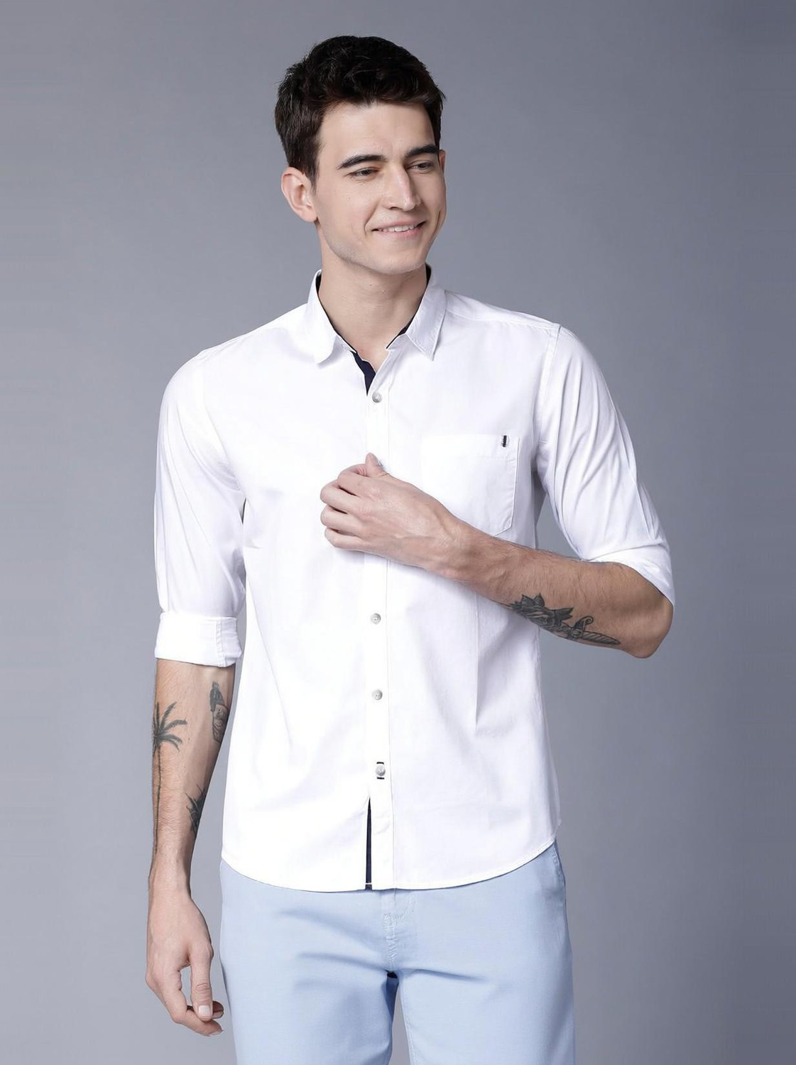 Men Slim Fit Solid Slim Collar Casual Shirt