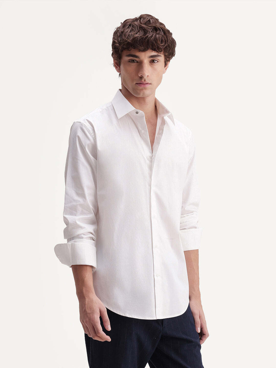Men Regular Fit Solid Casual Shirt