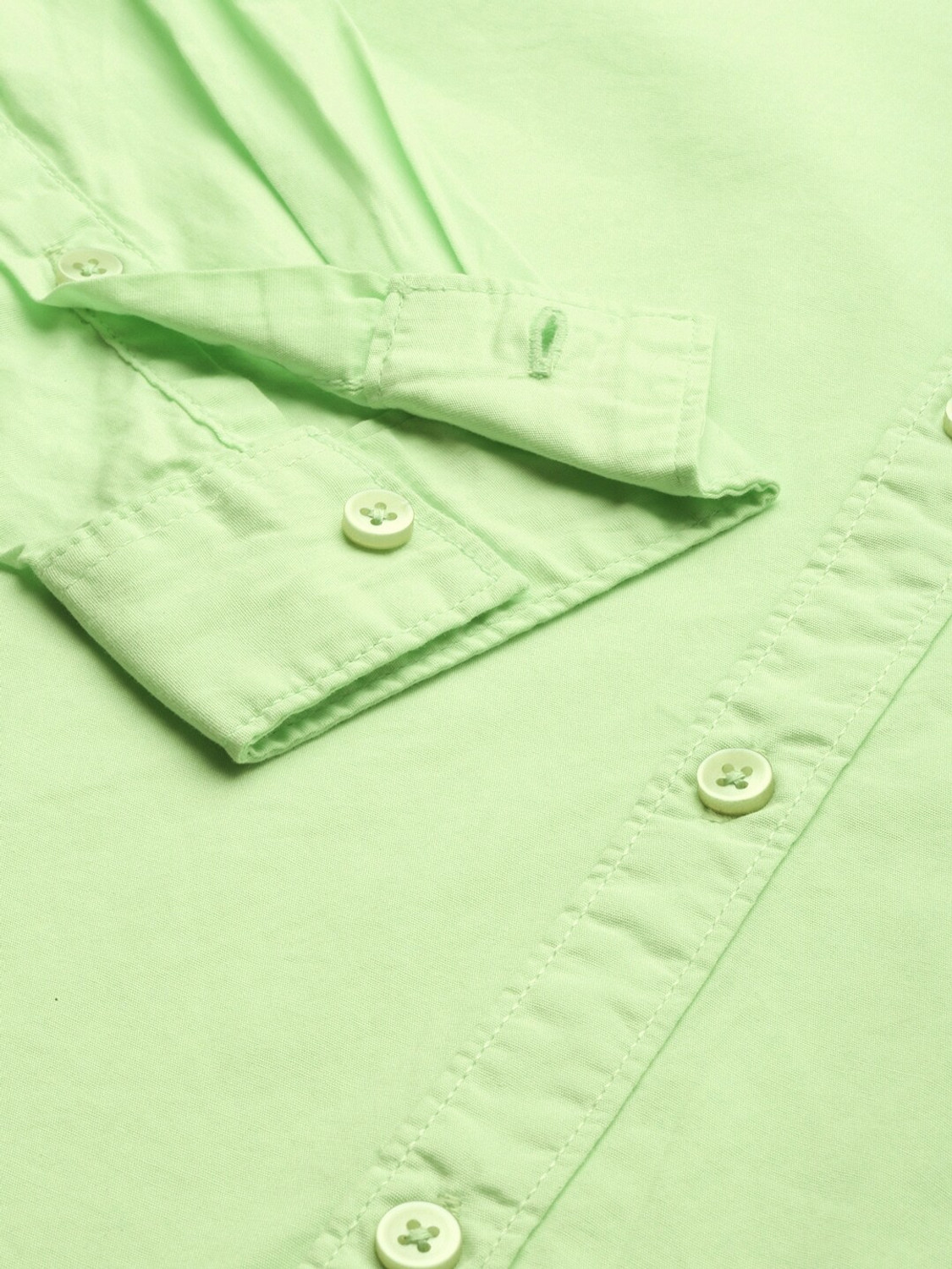 Image of The Indian Garage Co. Men Solid Casual Green Shirt