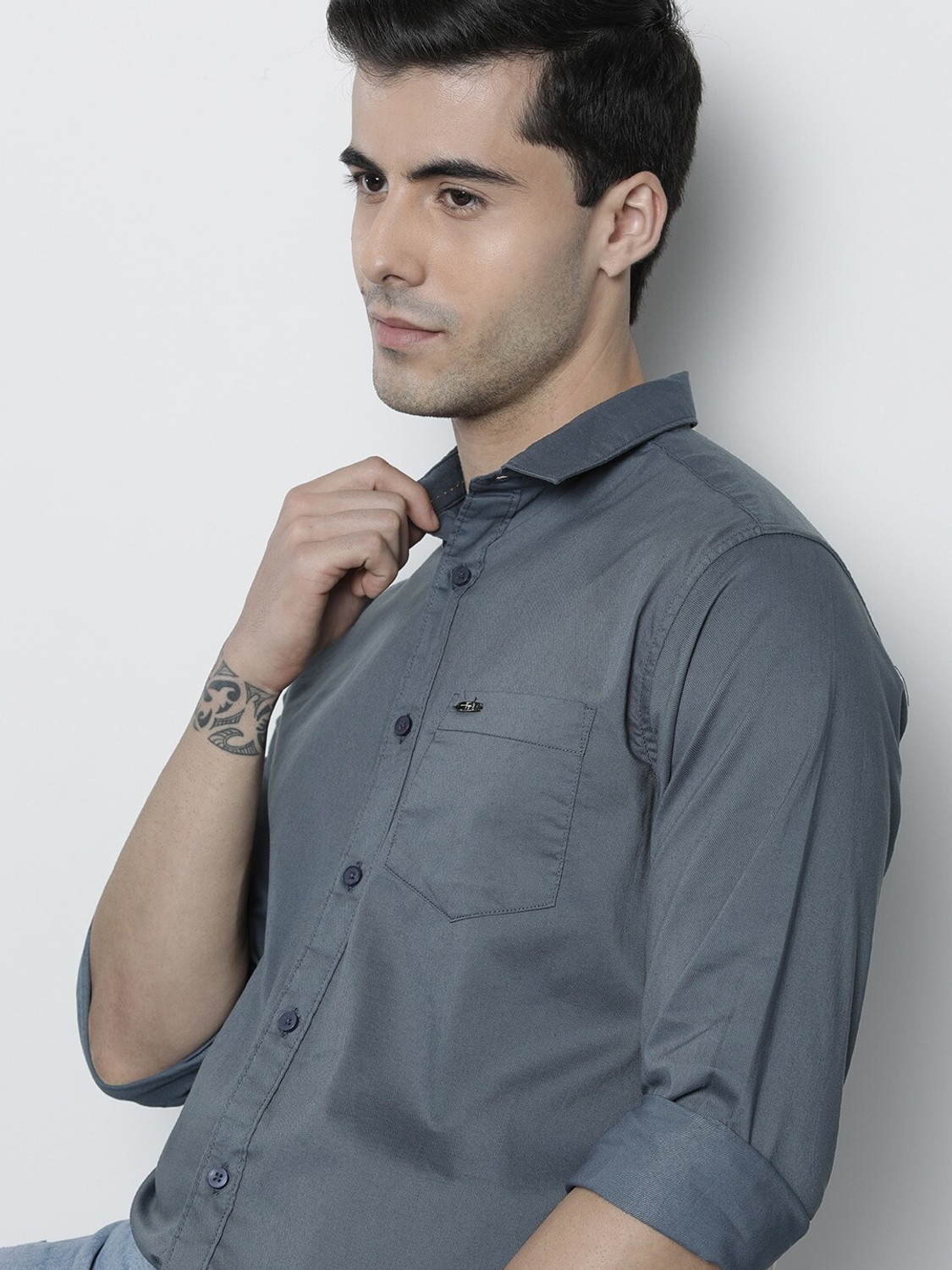 The Indian Garage Co. Men Solid Casual Blue Shirt