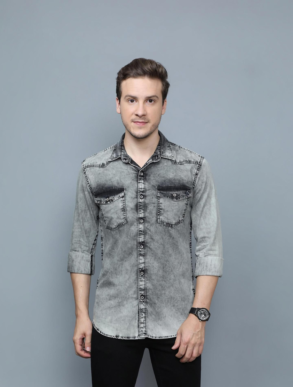 Men Regular Fit Washed Cut Away Collar Casual Shirt