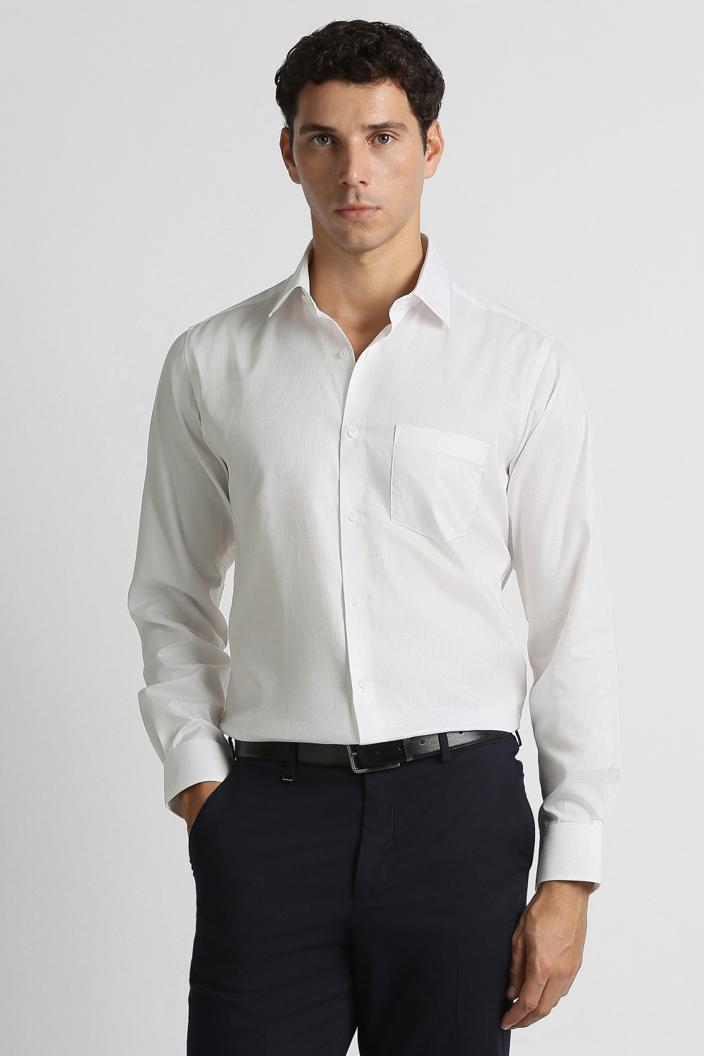 Image of PARK AVENUE Men Slim Fit Solid Cut Away Collar Formal Shirt