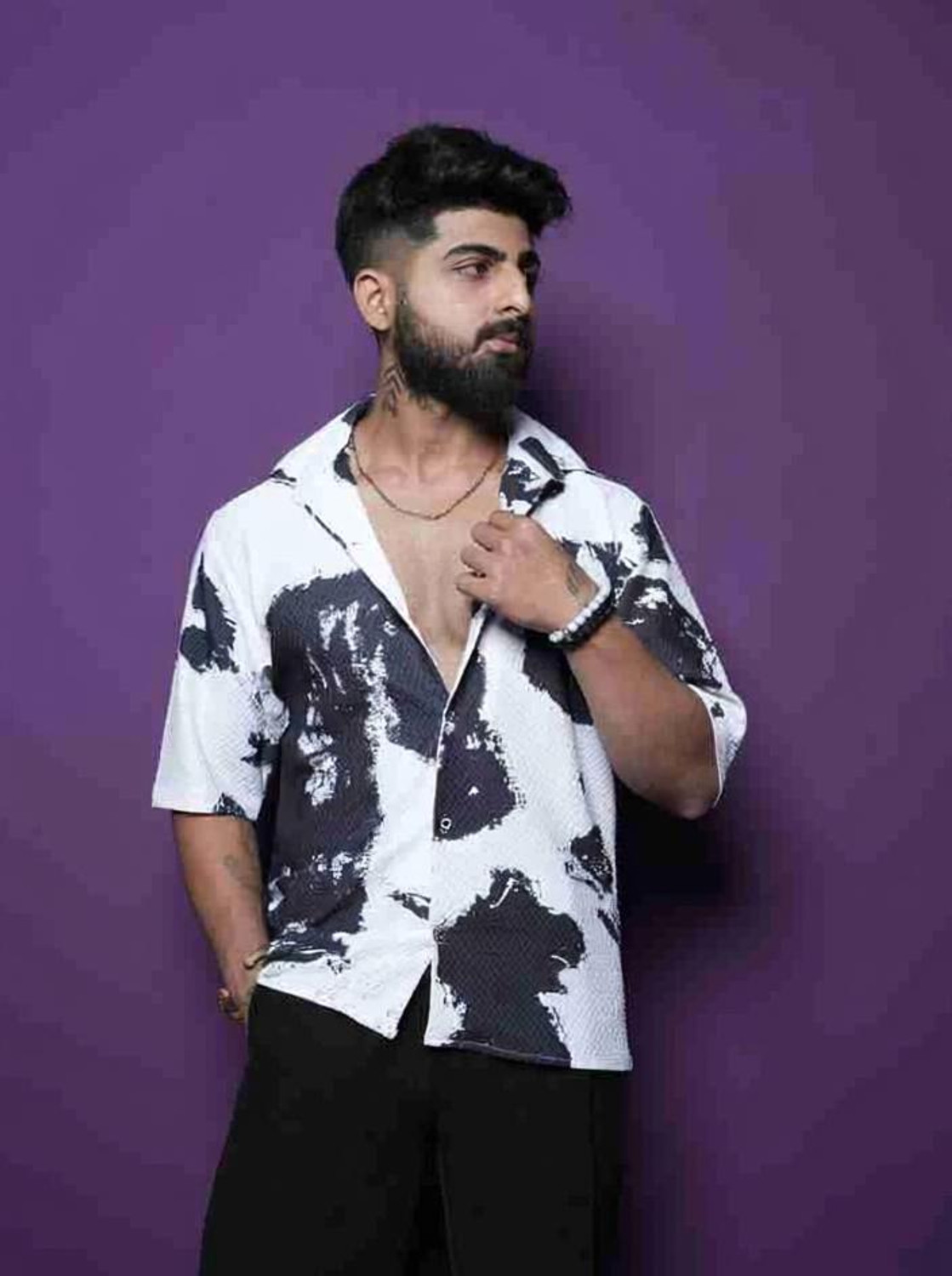 Image of OSCILLATE Men Regular Fit Checkered Hood Collar Casual Shirt