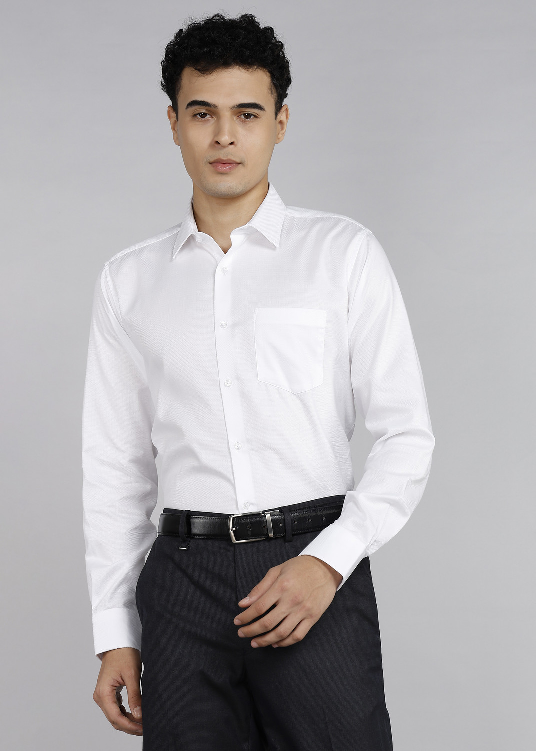Image of PARK AVENUE Men Slim Fit Solid Cut Away Collar Formal Shirt