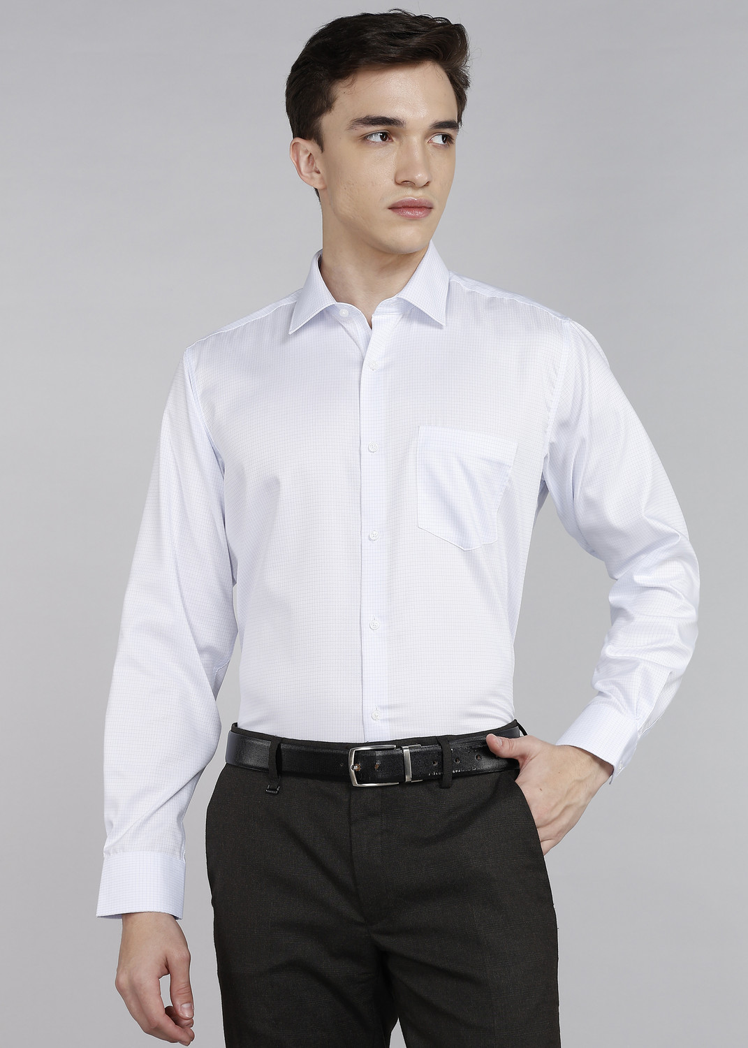 Image of PARK AVENUE Men Slim Fit Solid Cut Away Collar Formal Shirt