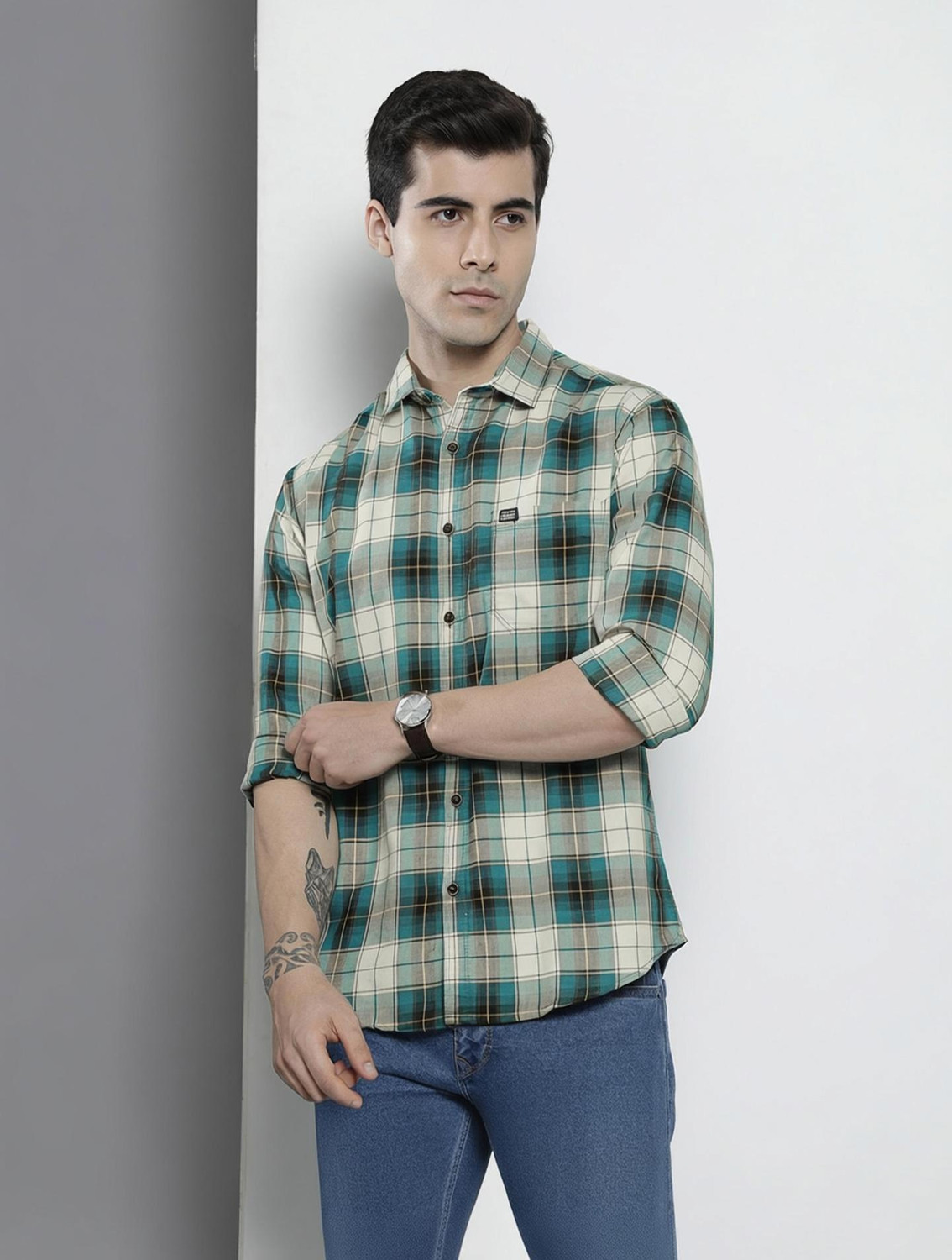 The Indian Garage Co. Men Checkered Casual Green Shirt